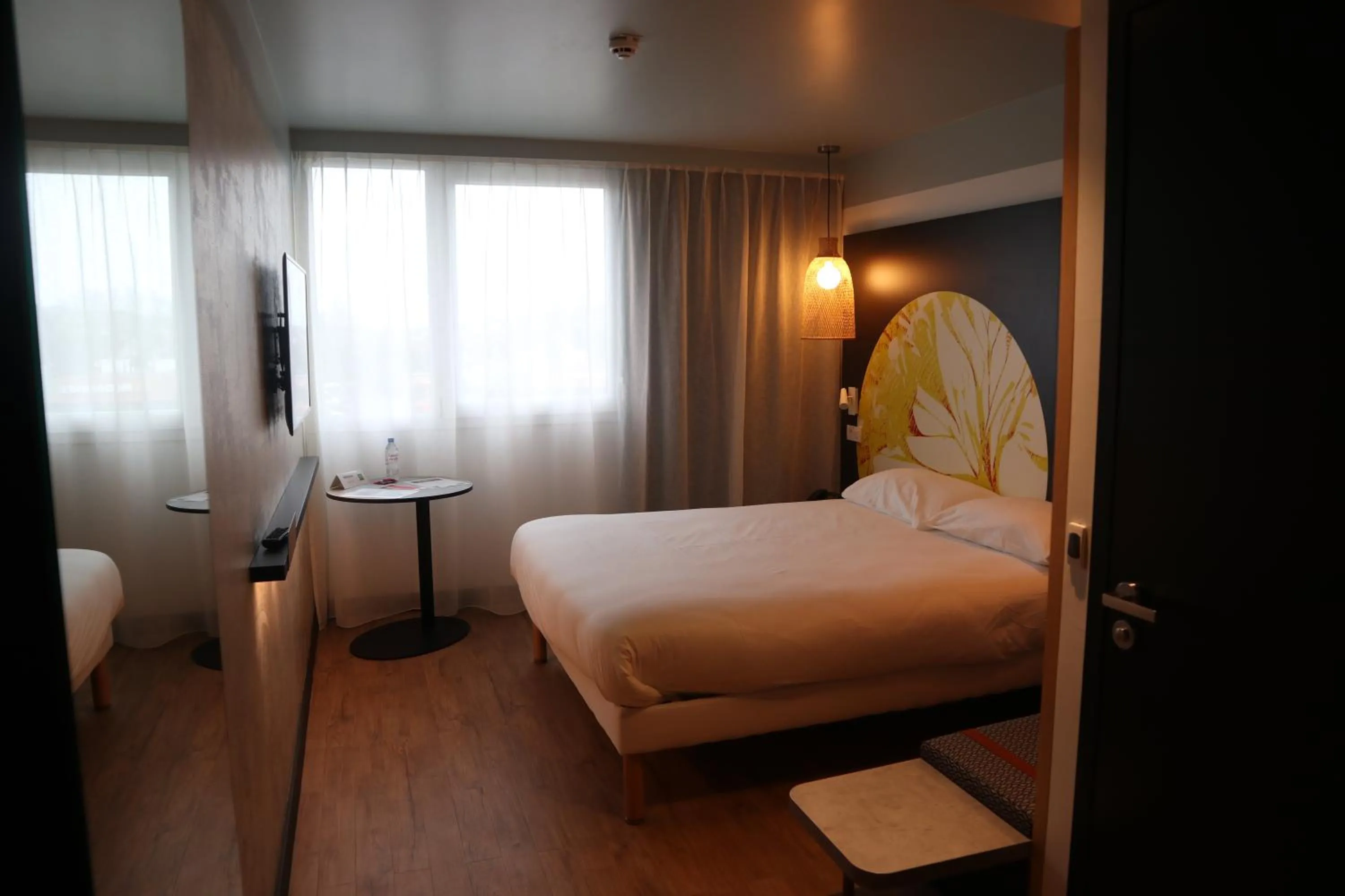 Photo of the whole room, Bed in ibis Styles Le Treport Mers Les Bains