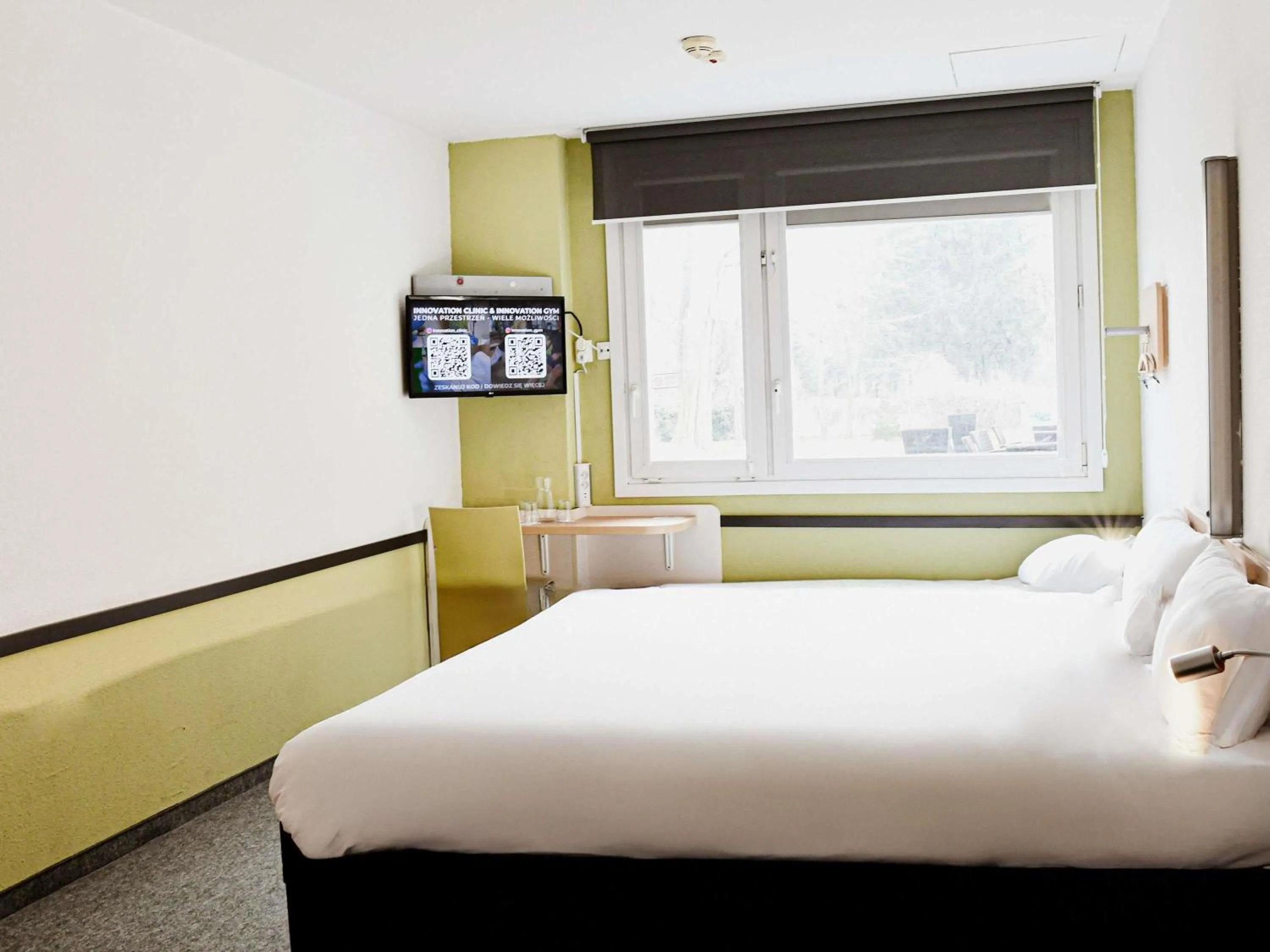 Bedroom, Bed in ibis budget Wrocław Stadion