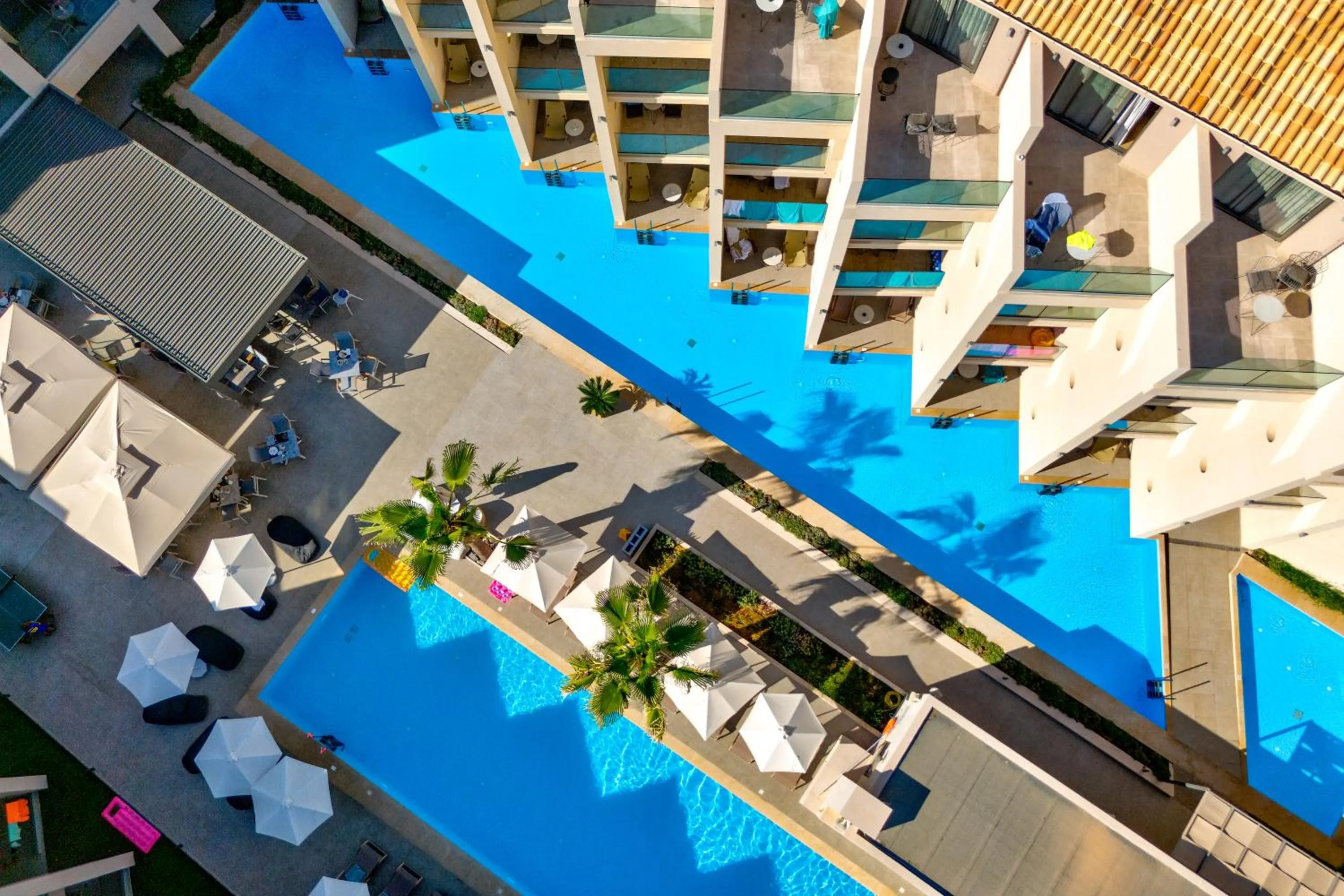 Property building in White Olive Elite Rethymno