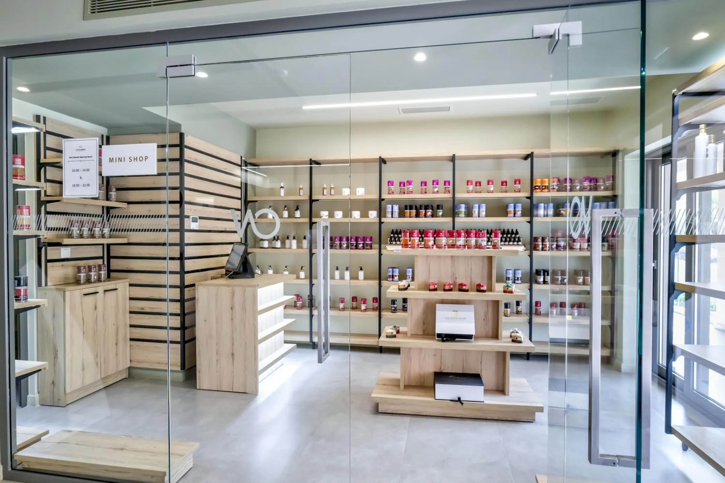 On-site shops in White Olive Elite Rethymno