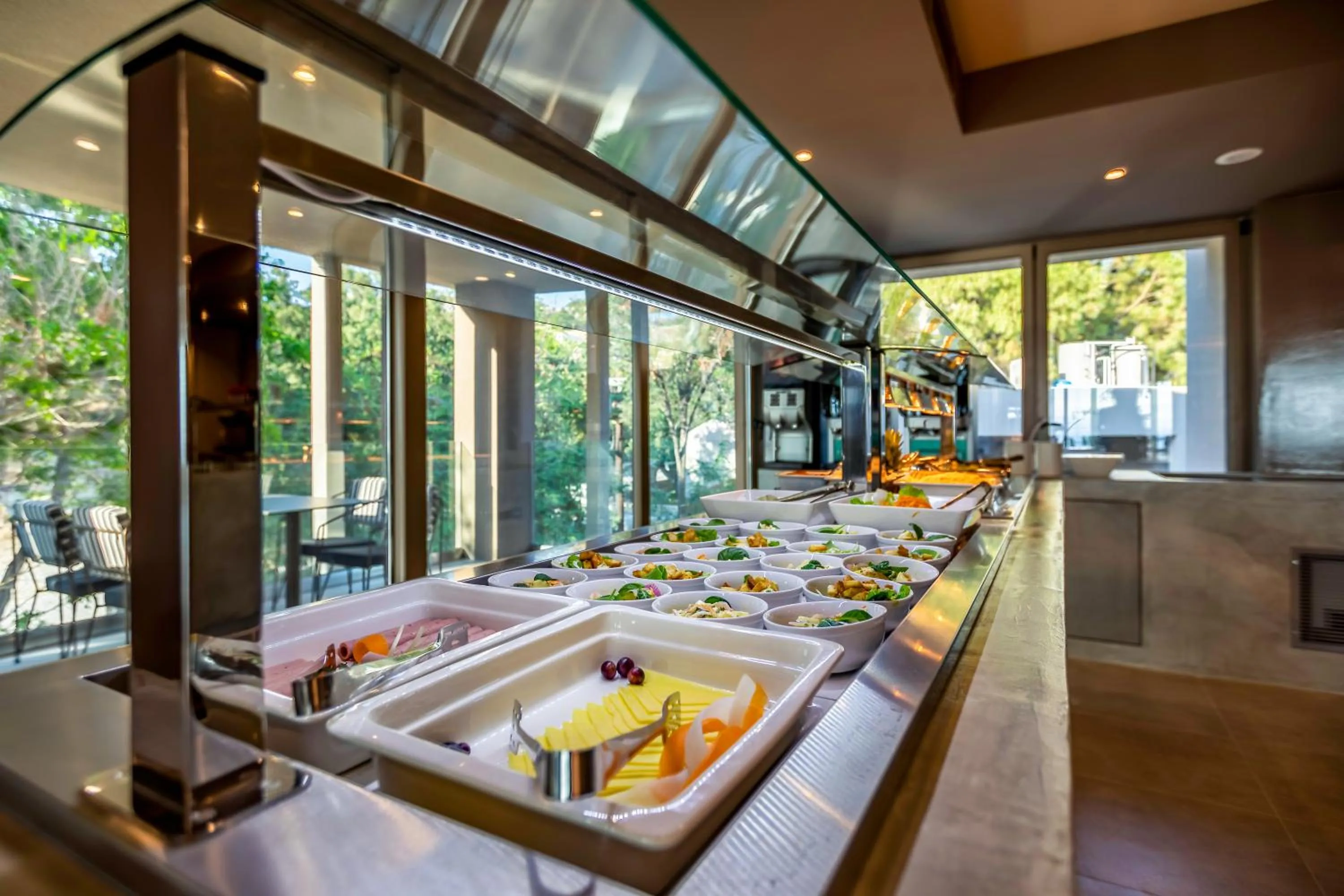 Restaurant/places to eat in White Olive Premium Lindos