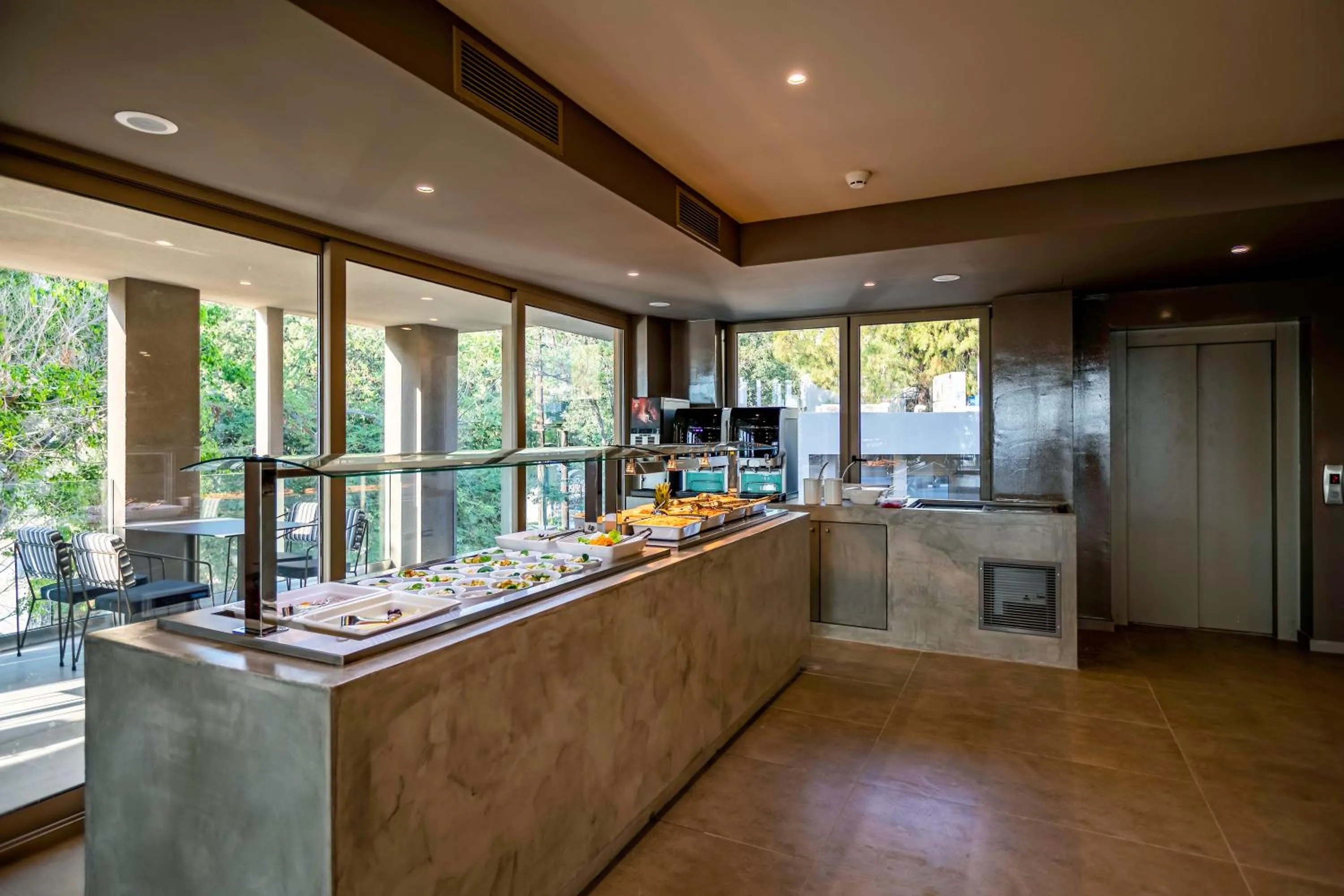 Restaurant/places to eat in White Olive Premium Lindos