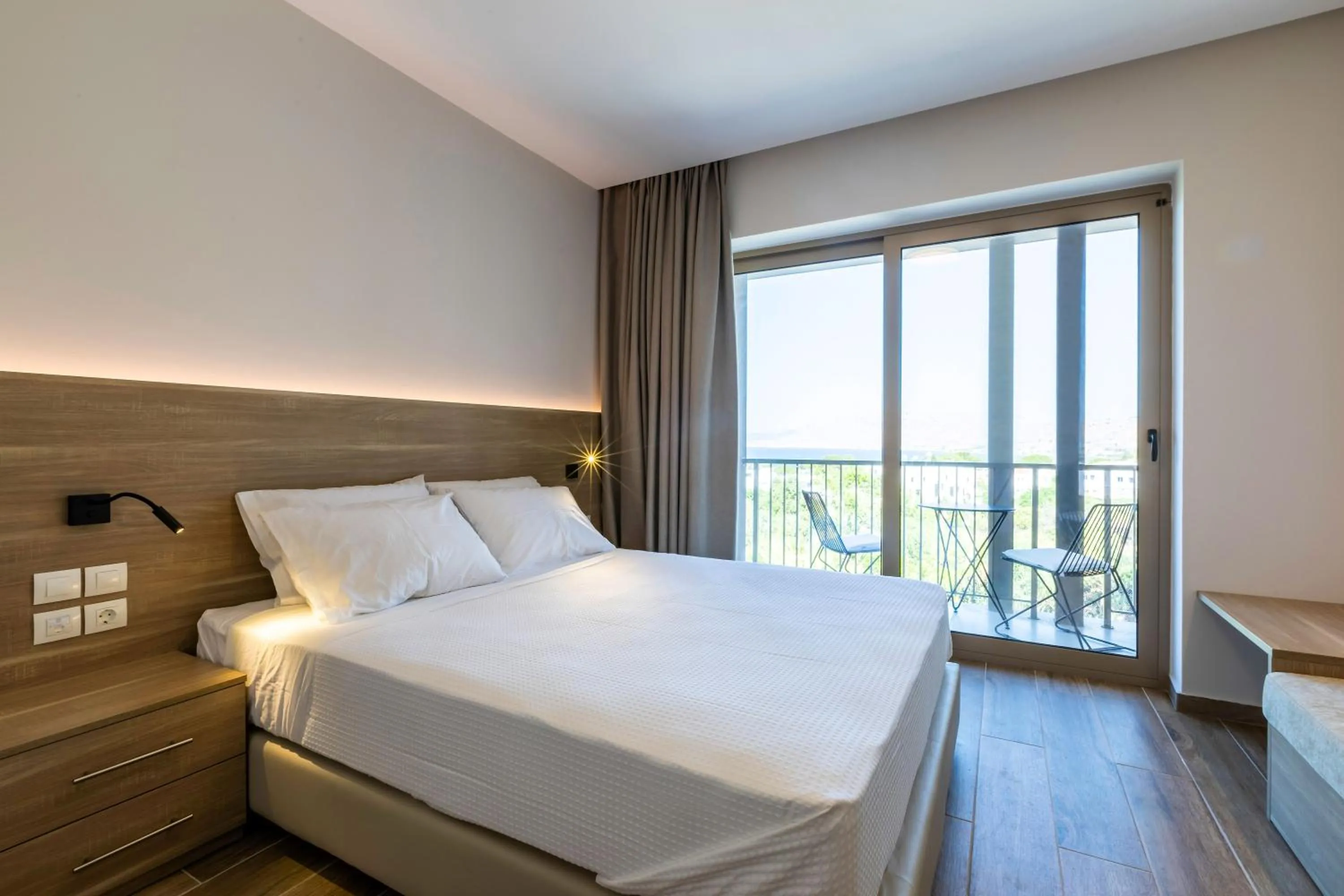 Bed in White Olive Premium Lindos