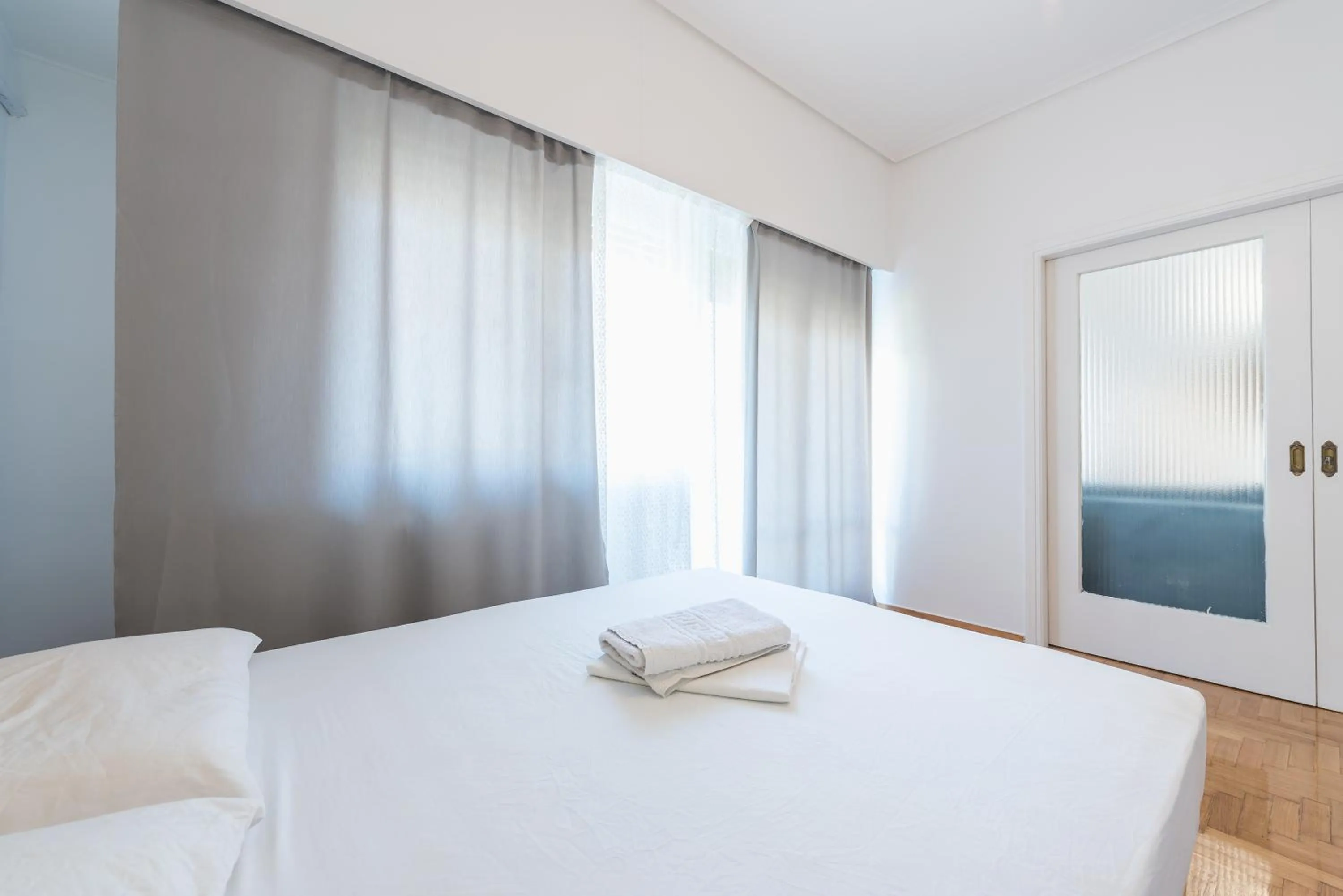 Bed in Victoria Diamond Suites Apartments