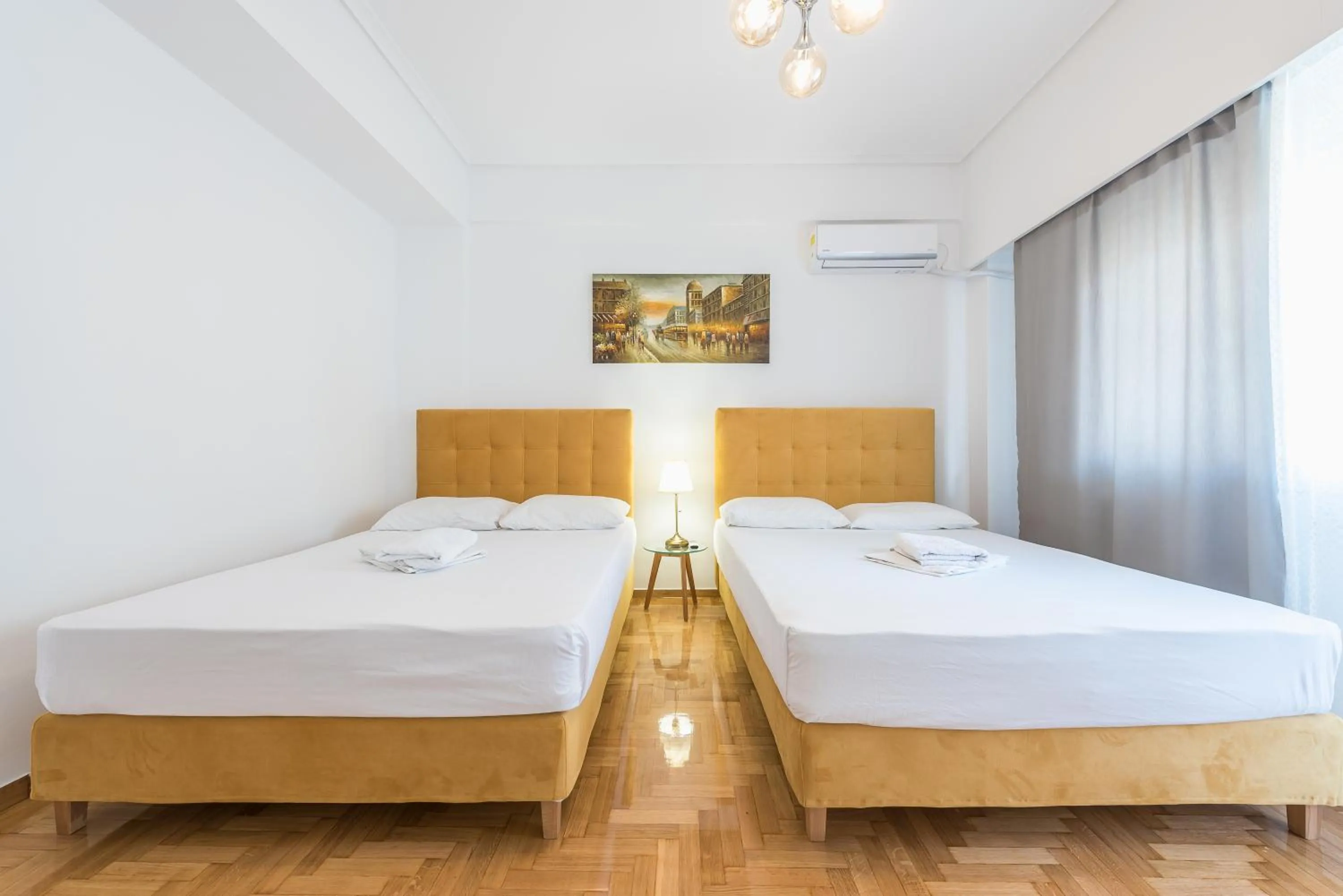 Bed in Victoria Diamond Suites Apartments