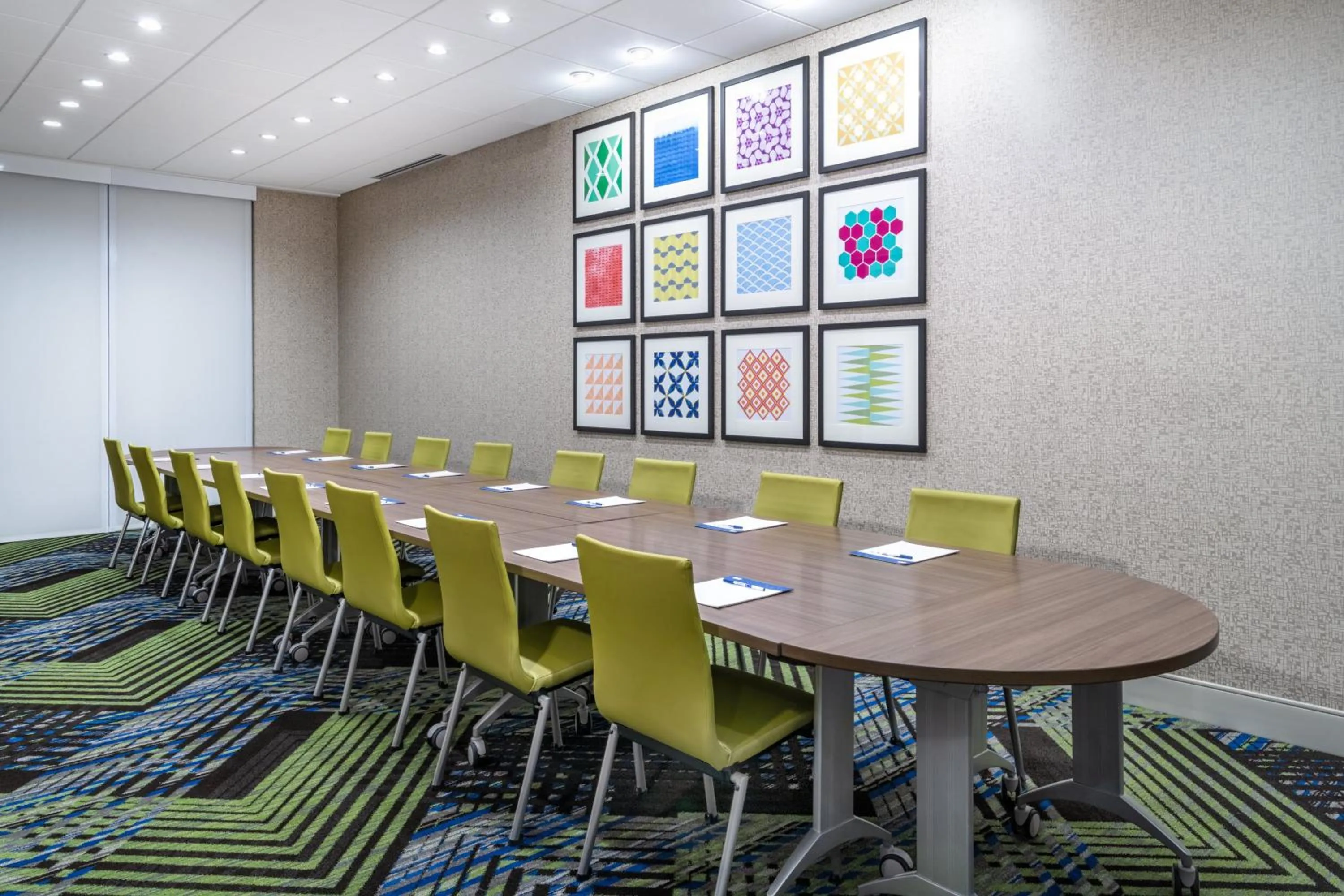 Meeting/conference room in Holiday Inn Express & Suites - Colorado Springs South I-25 by IHG