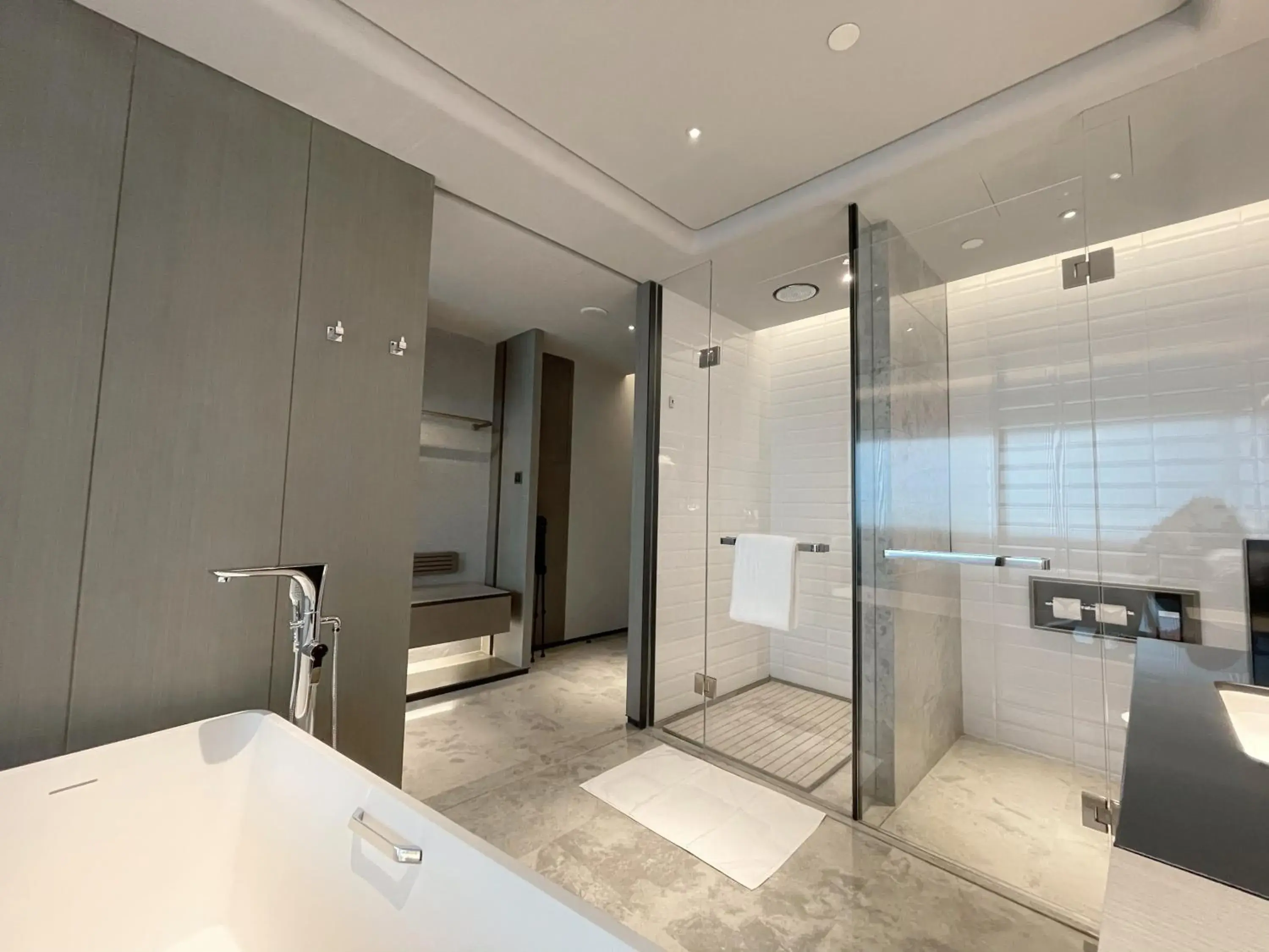 Premium Room in Crowne Plaza Shenzhen World Exhibition and Convention Center, an IHG Hotel Premium Room in Crowne Plaza Shenzhen World Exhibition and Convention Center, an IHG Hotel