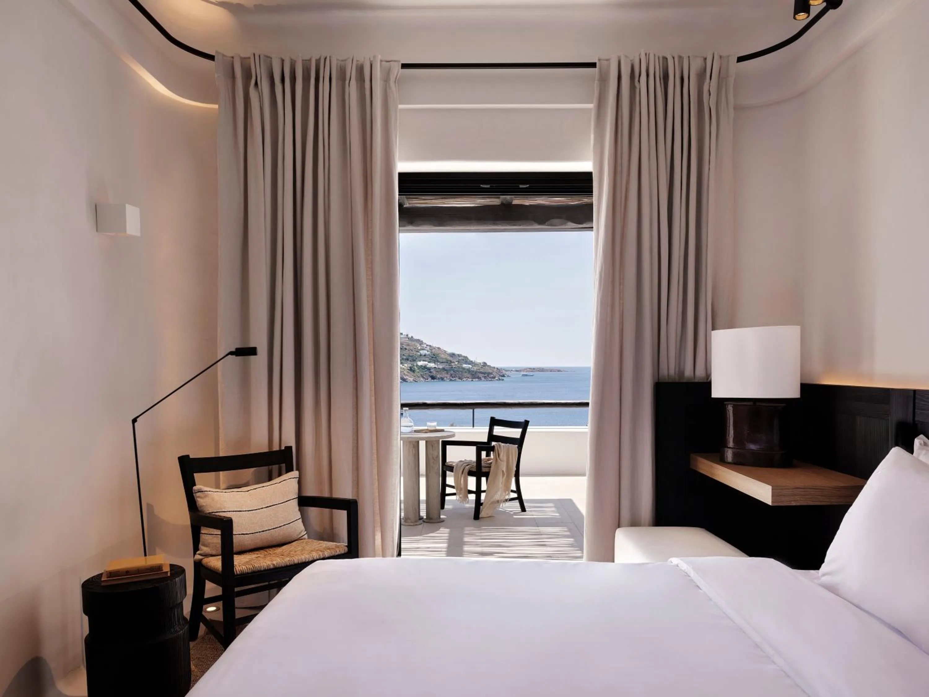 Bedroom, Bed in Kalesma Mykonos