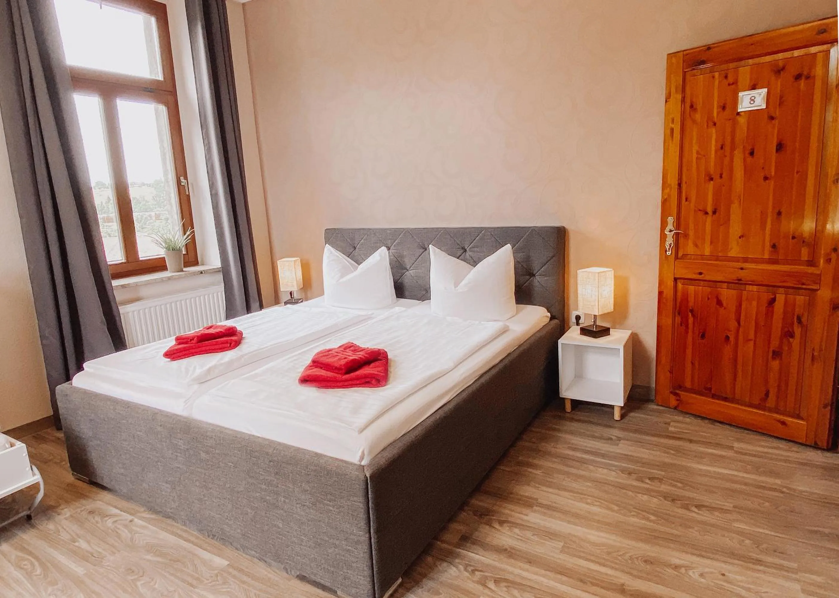 Photo of the whole room, Bed in Hotel Am Rittergut