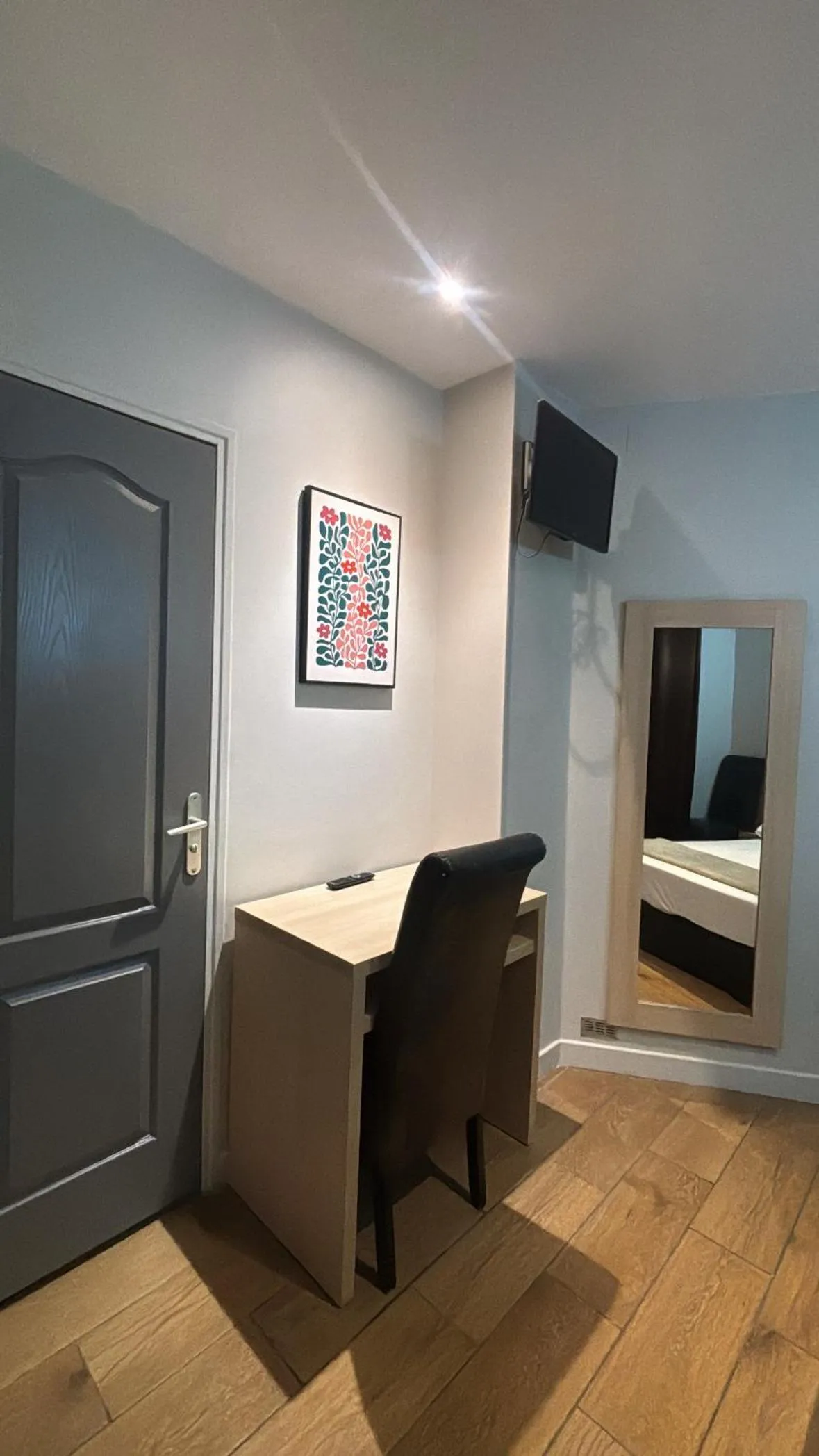 Living room in LAFAYETTE HOTEL