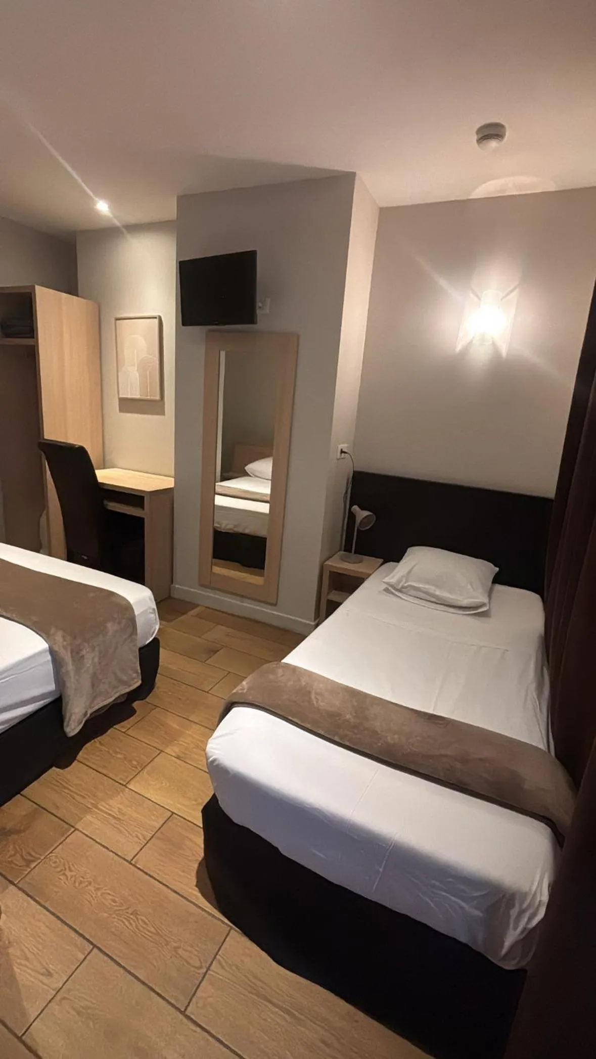 Bedroom, Bed in LAFAYETTE HOTEL