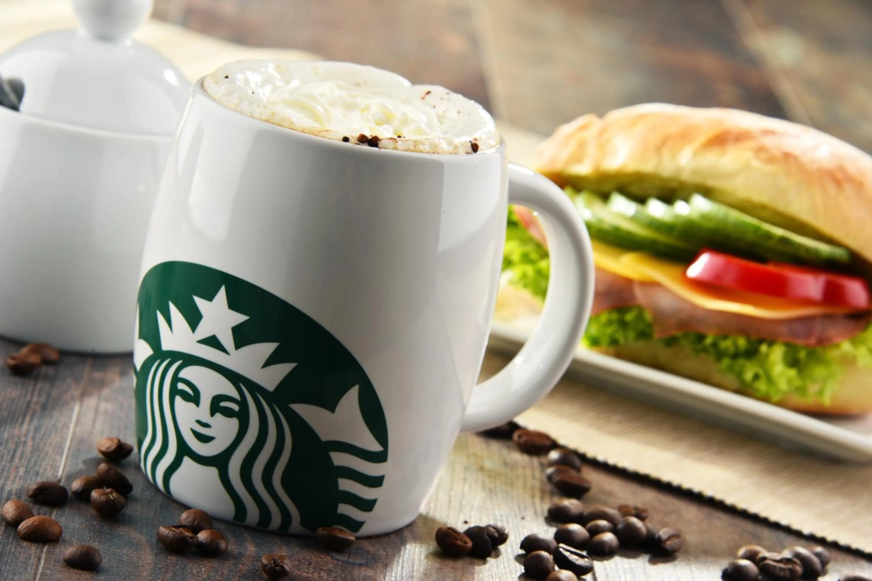 Drinks in SMARTY Cologne Dom Hotel - Boardinghouse - KONTAKTLOSER SELF CHECK-IN