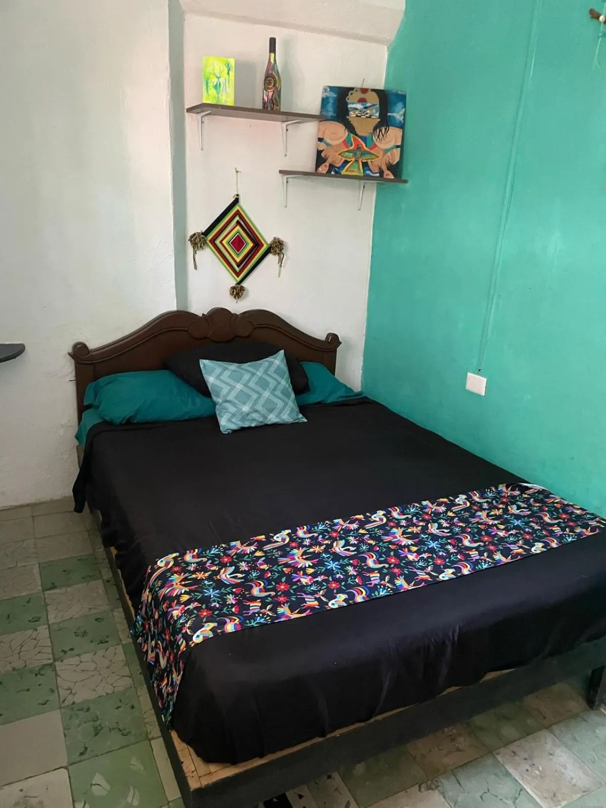 View (from property/room), Bed in La Casa del Kéej Hostel