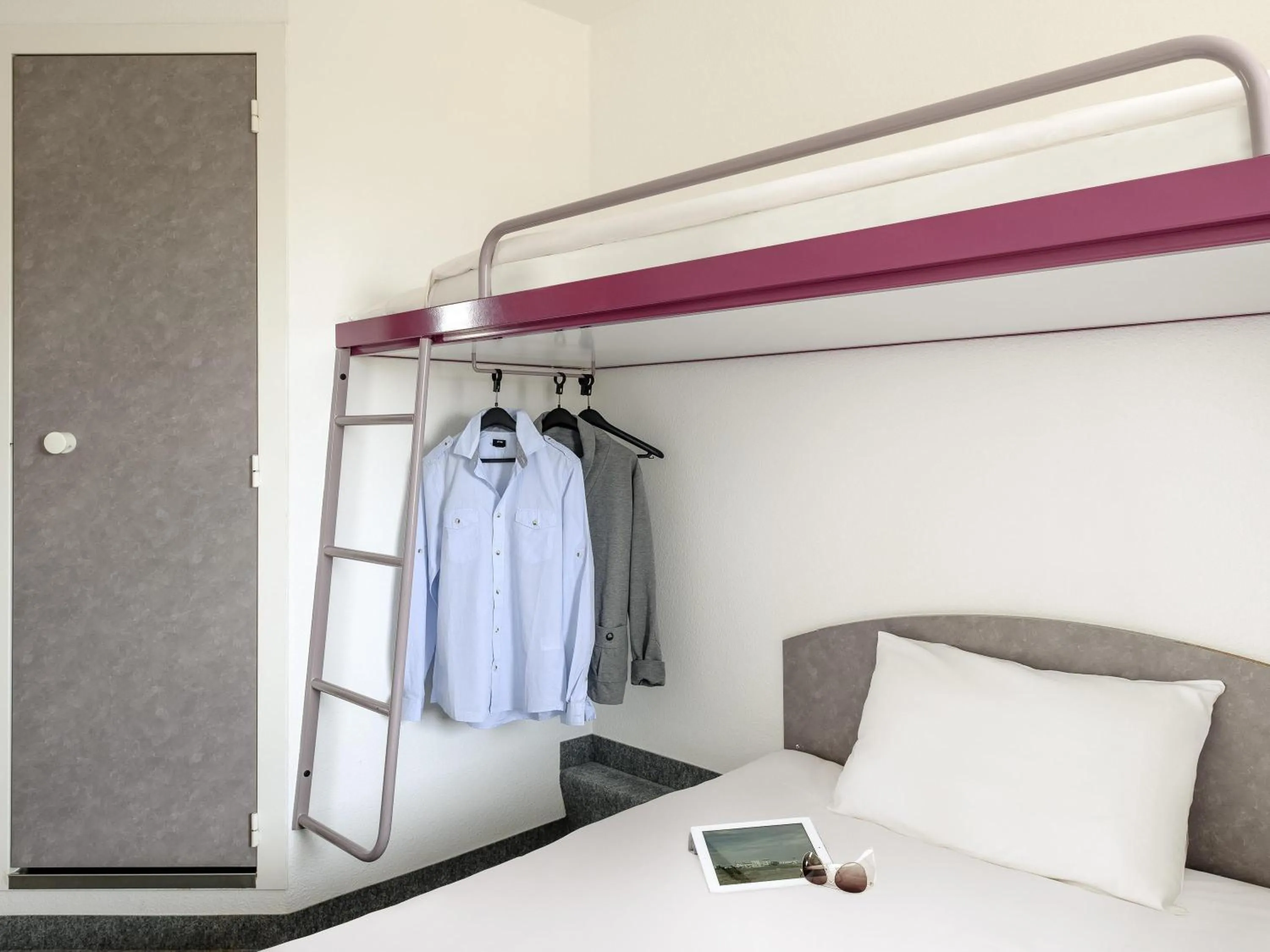 Bedroom, Bed in ibis budget Berlin Airport Schönefeld