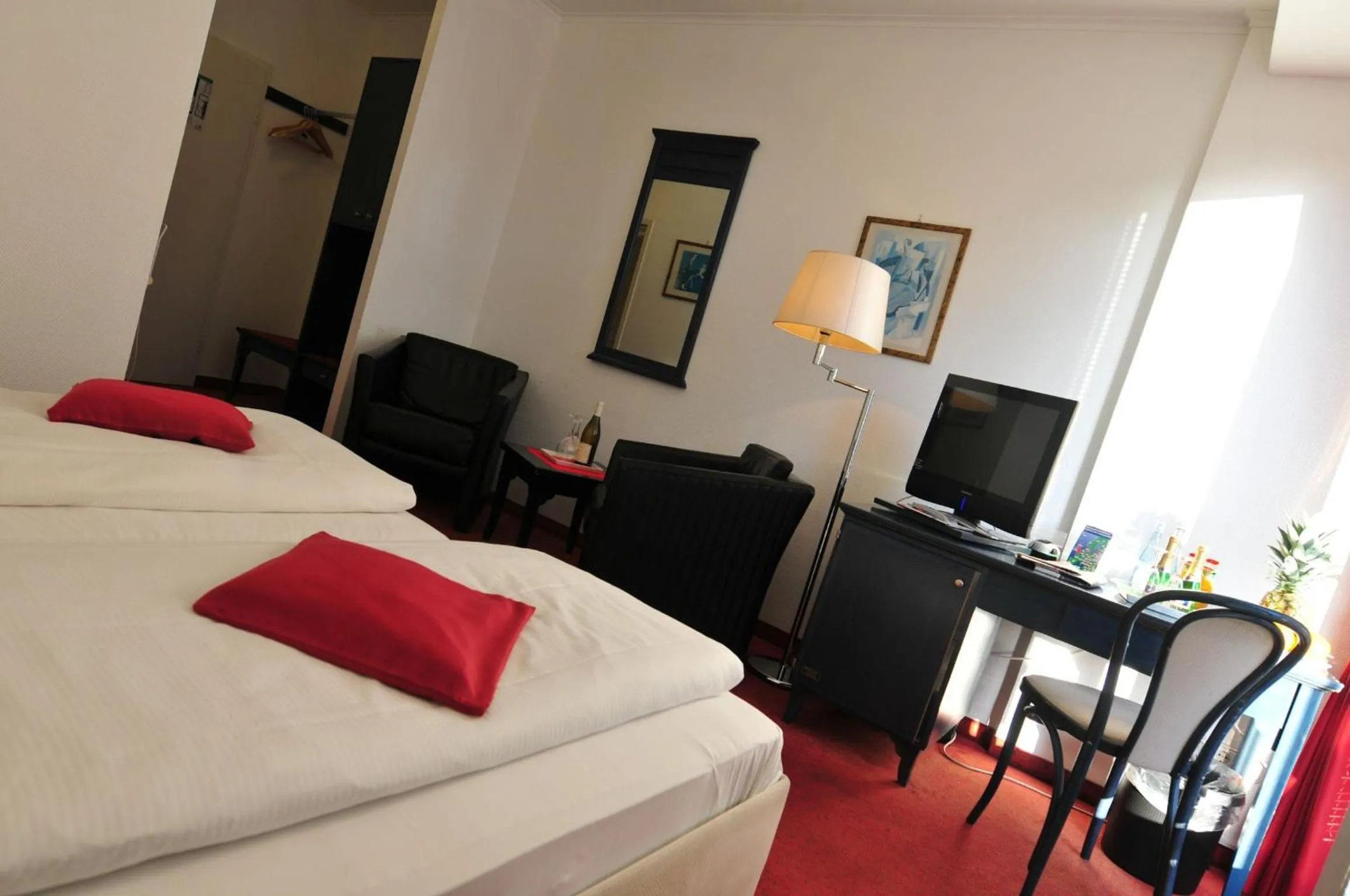 Photo of the whole room, Bed in Cerano City Hotel Köln am Dom