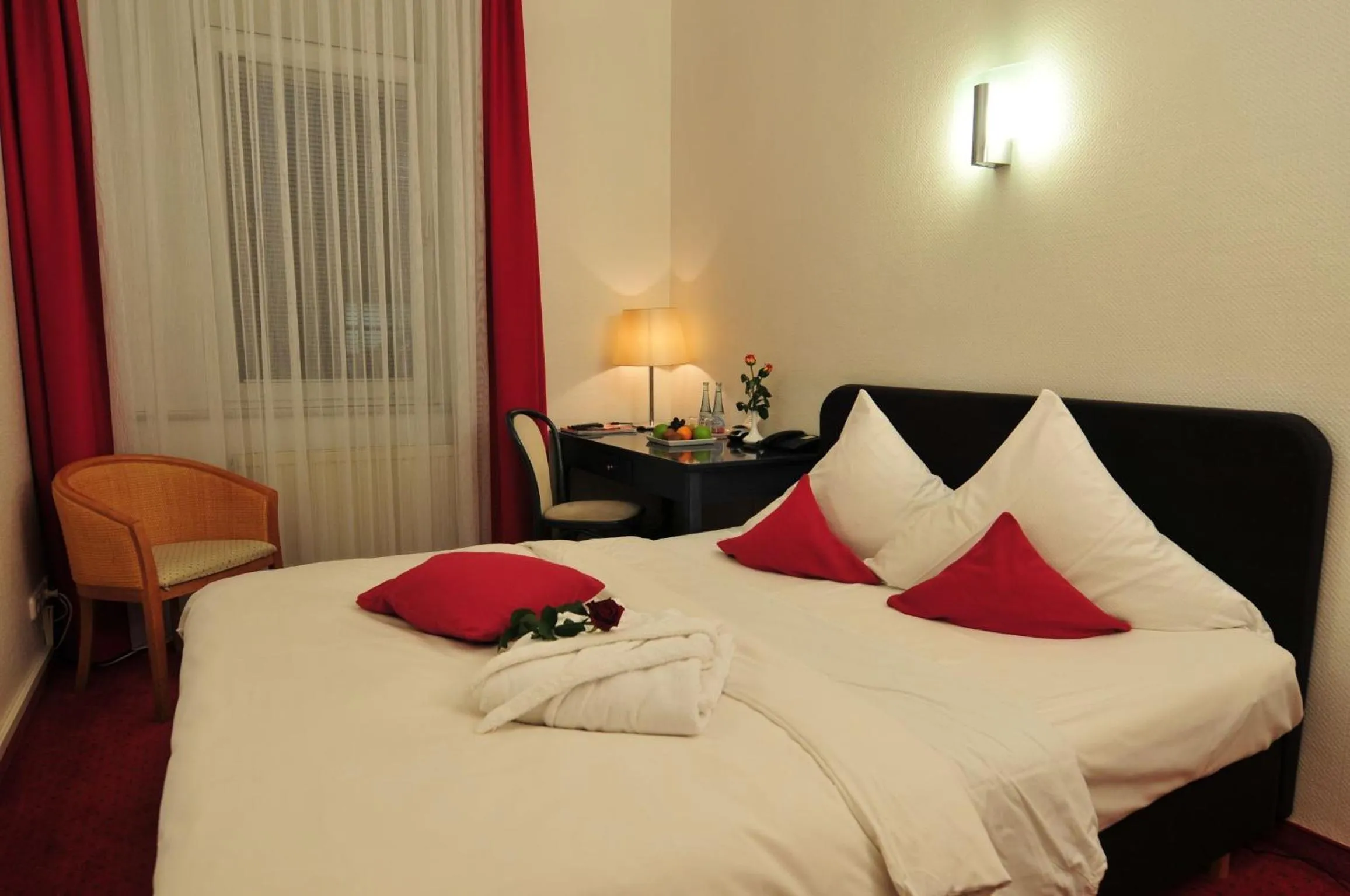 Bed in Cerano City Hotel Köln am Dom