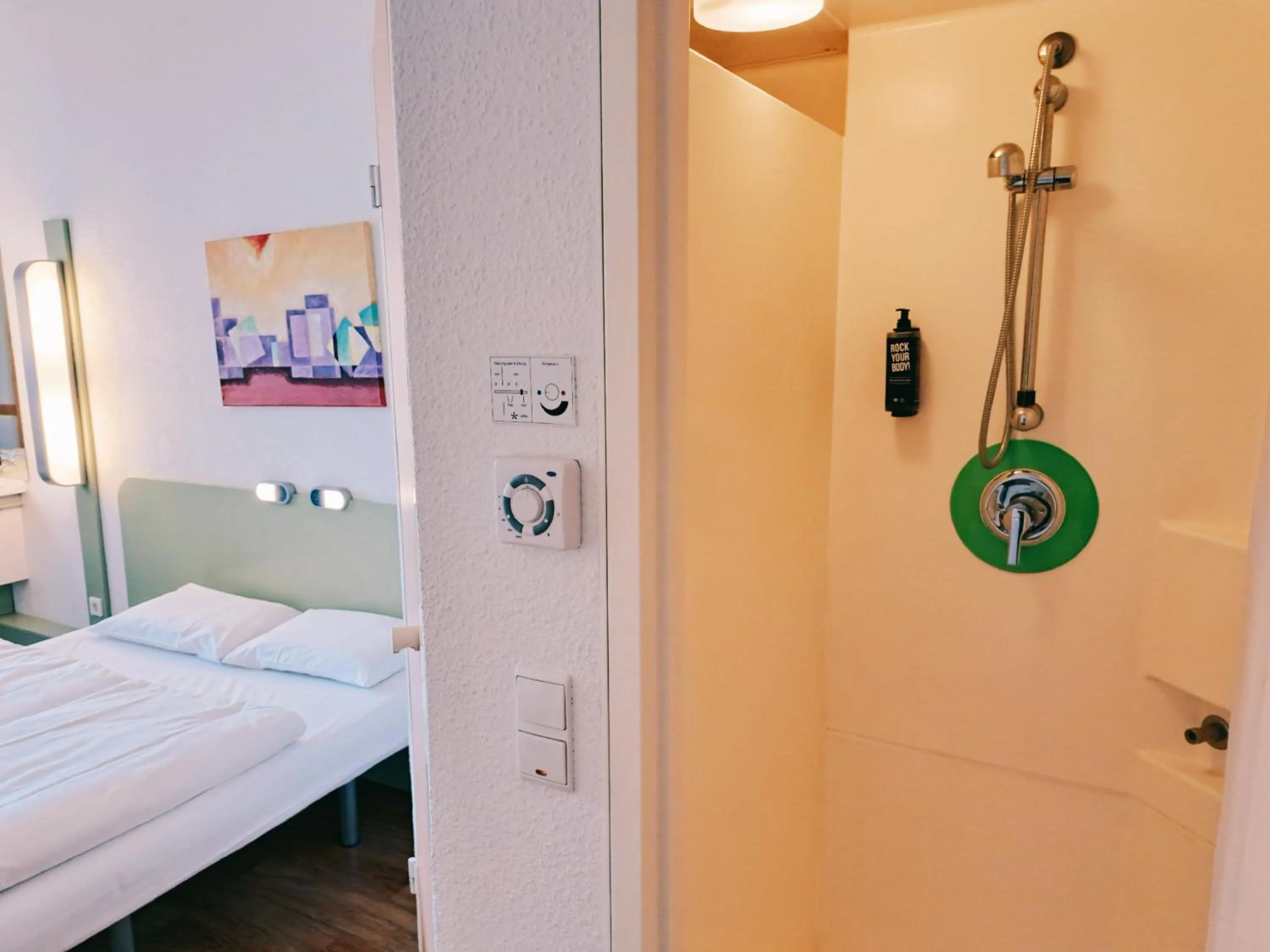 Bed in ibis budget Berlin Ost