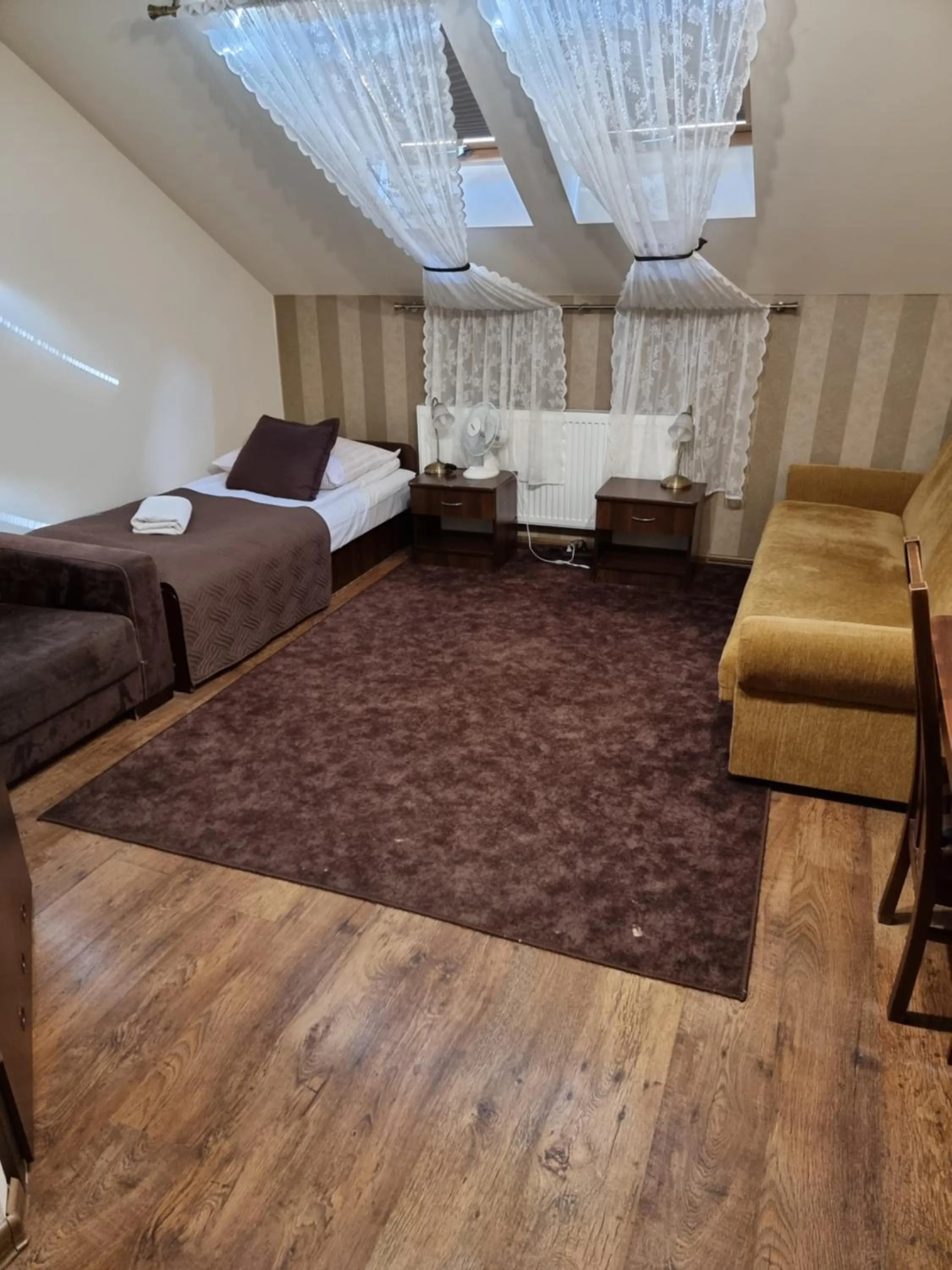 Photo of the whole room in Dworek za Lasem