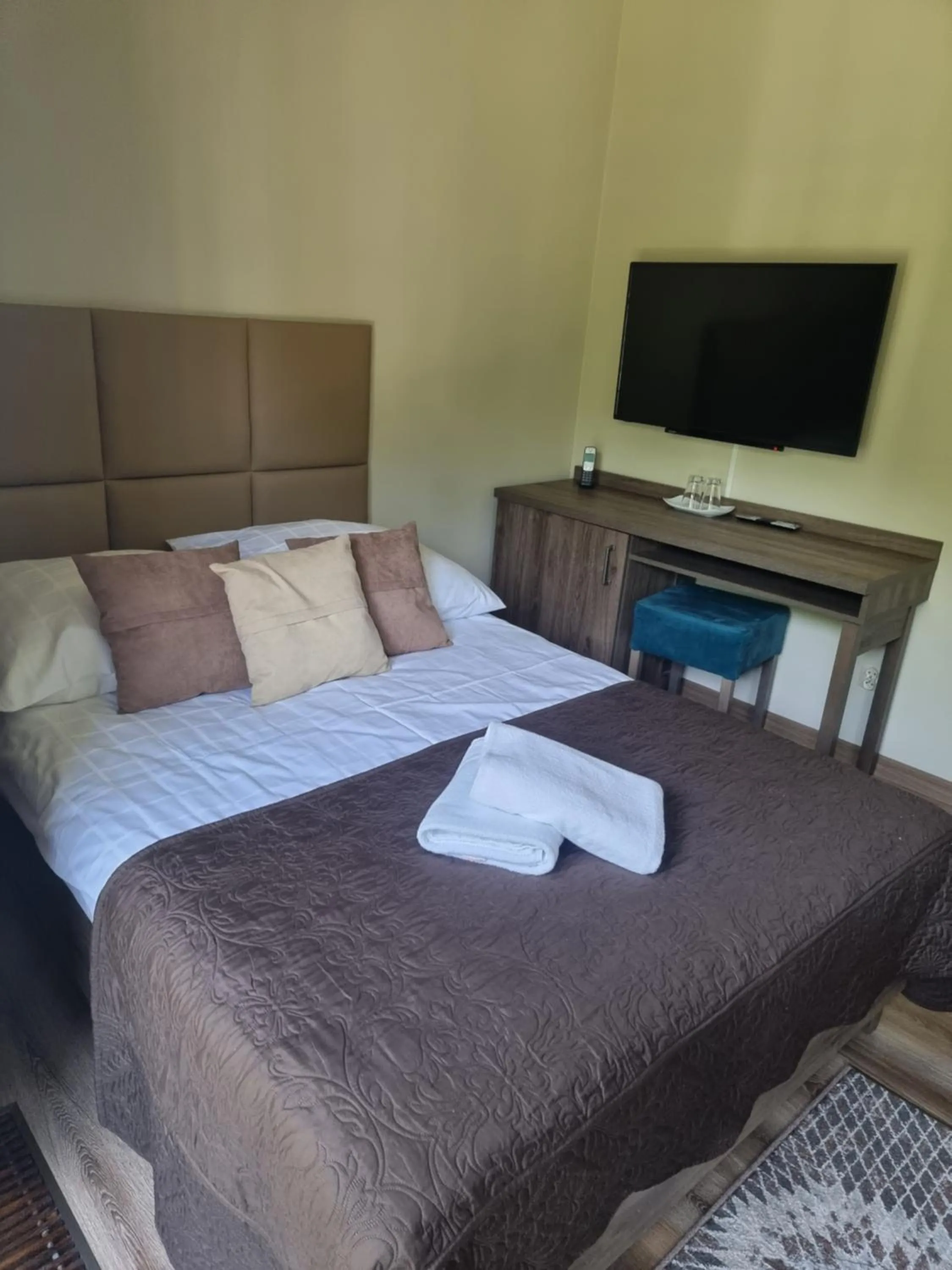 Bed in Dworek za Lasem