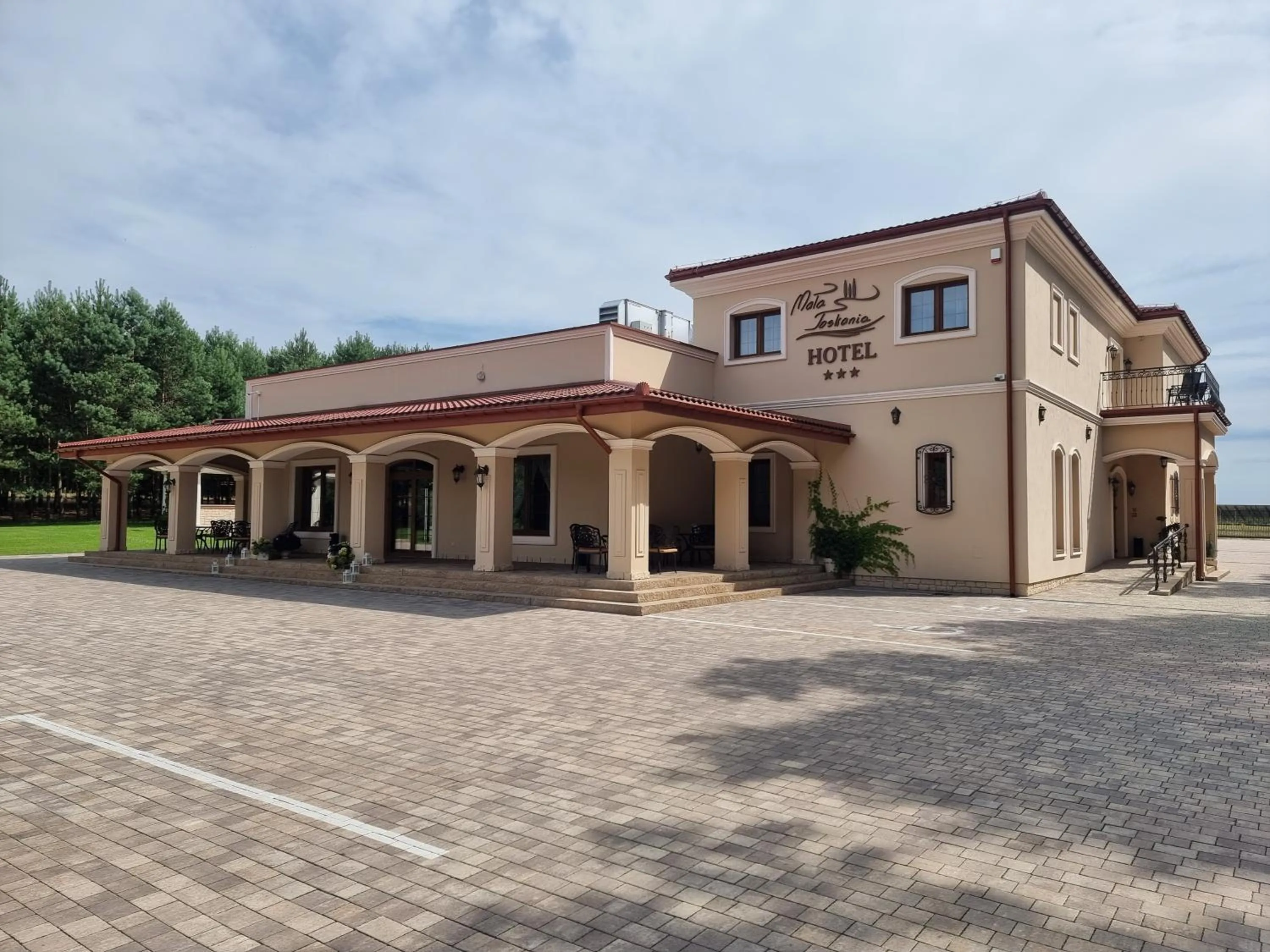 Property building in Dworek za Lasem