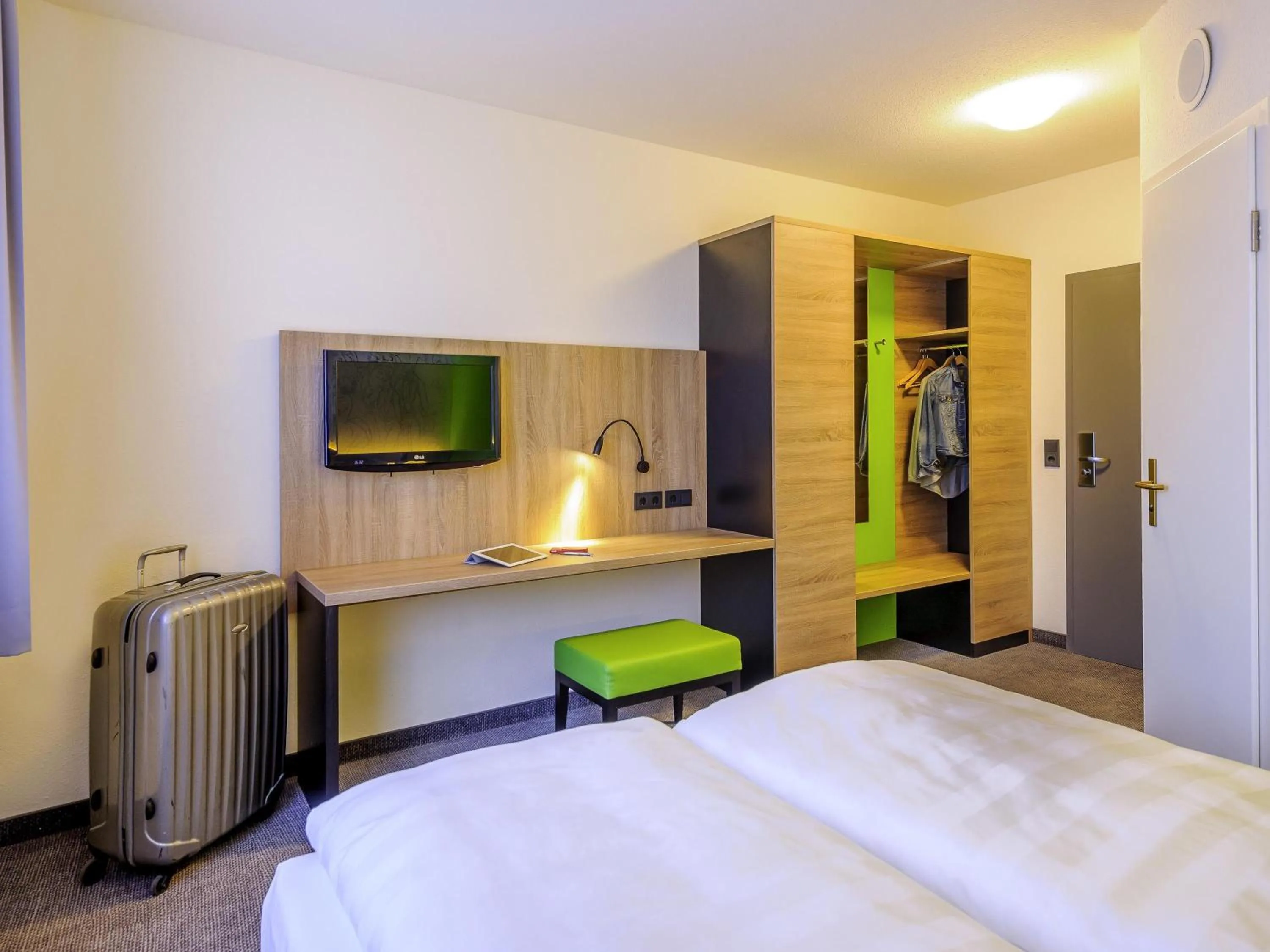 Bedroom, Bed in ibis Styles Halle
