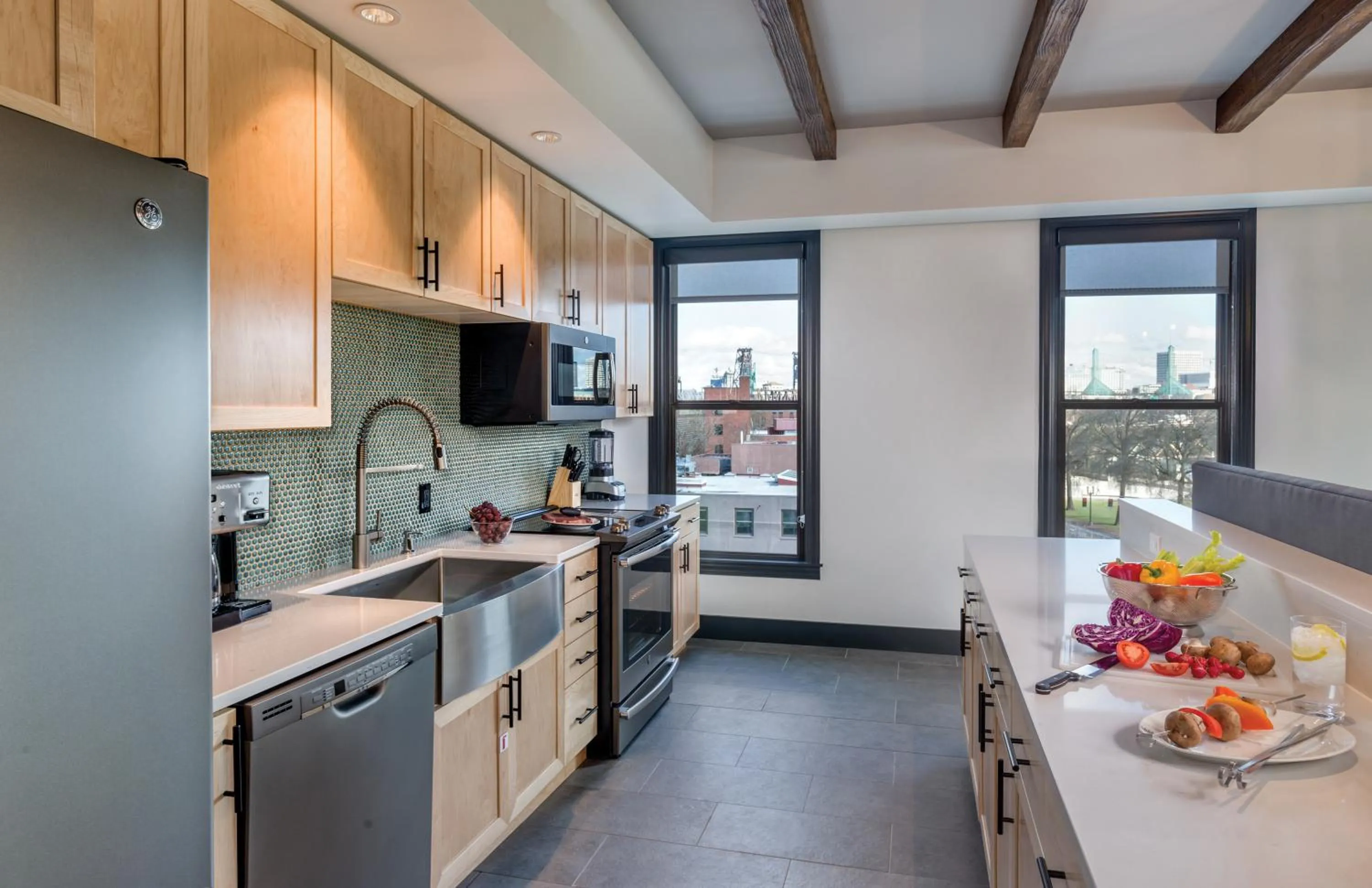Kitchen or kitchenette in WorldMark Portland Waterfront Park