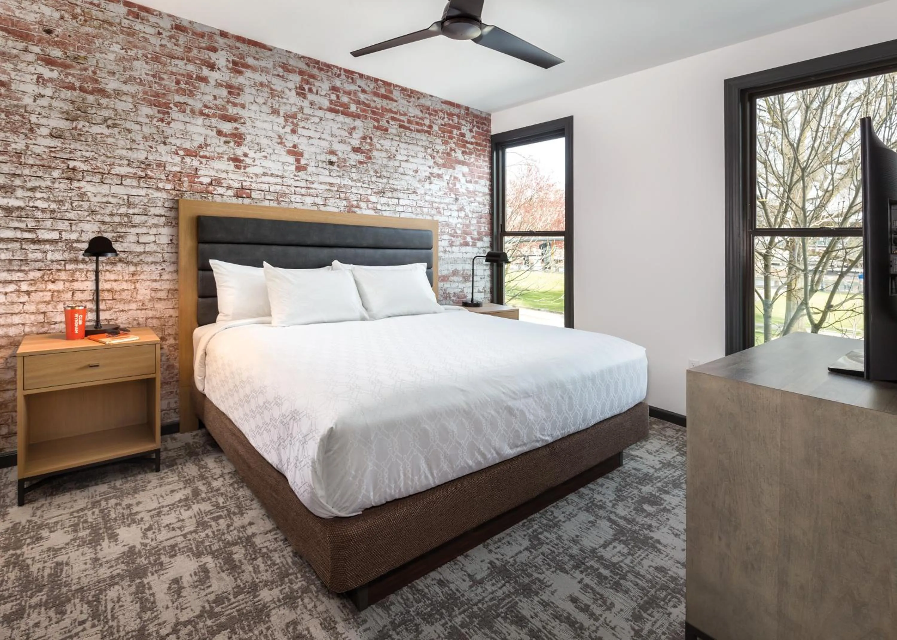 Bed in WorldMark Portland Waterfront Park