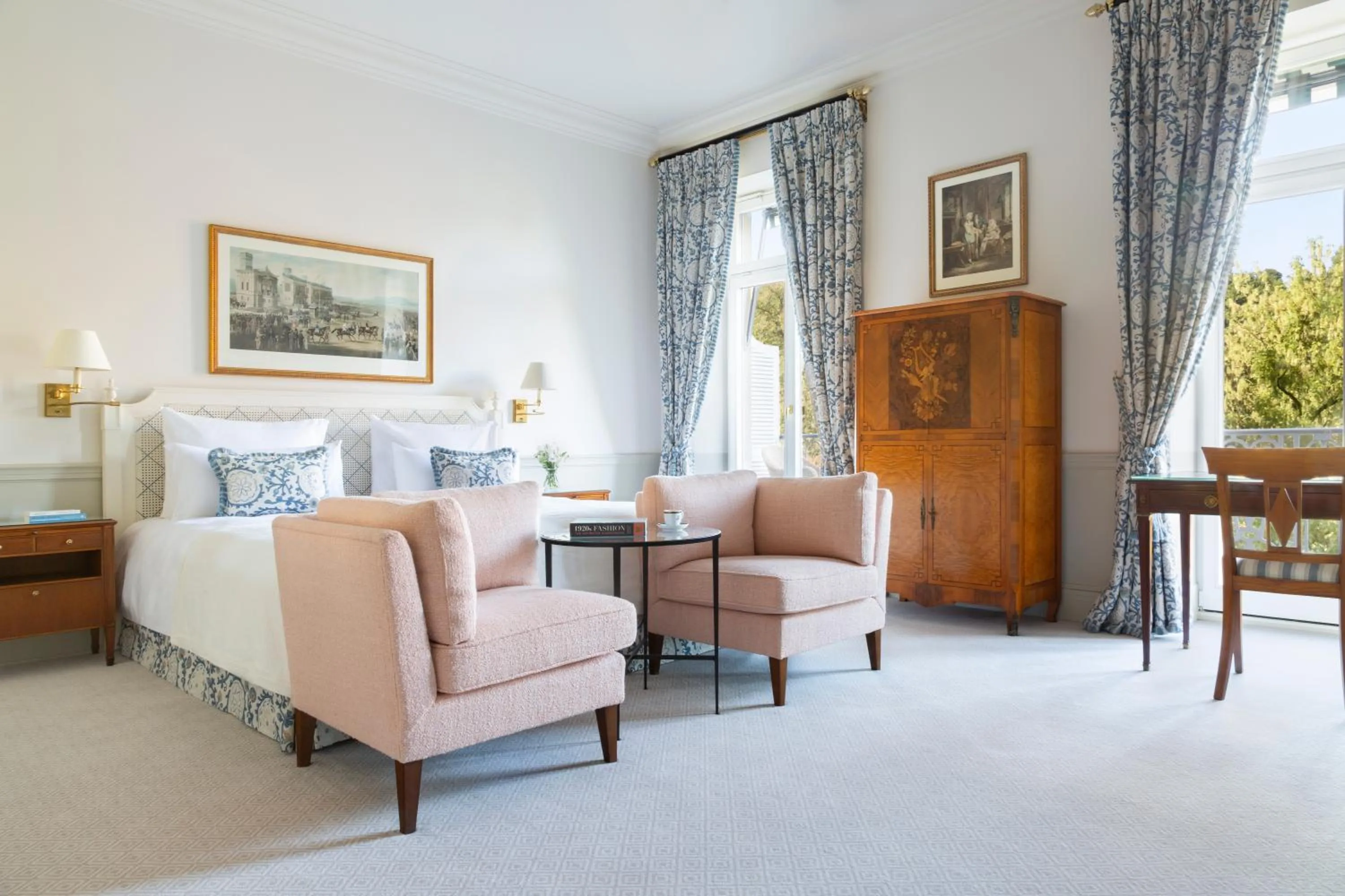 Garden view, Bed in Brenners Park Hotel & Spa, Oetker Hotels