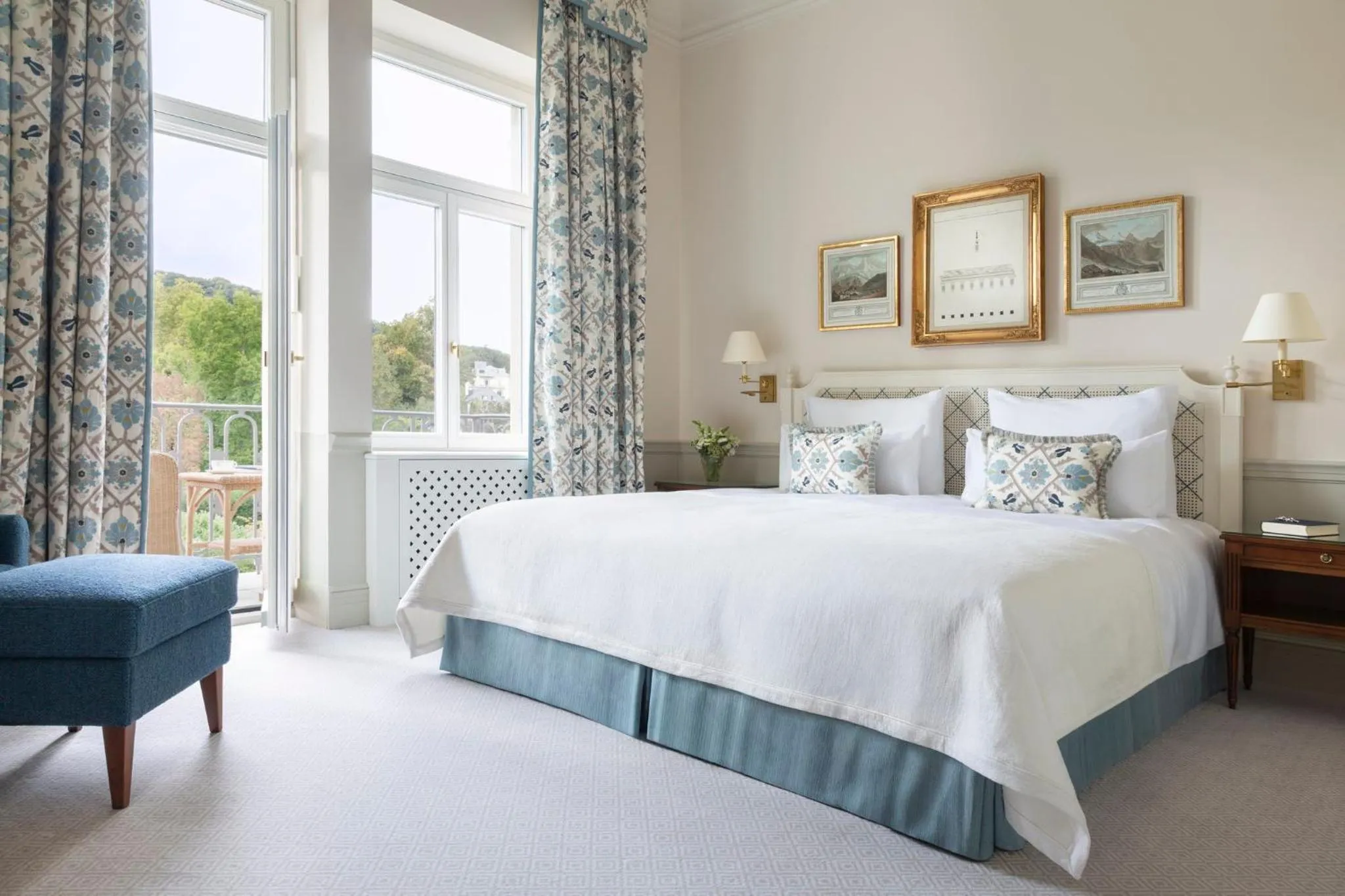 Photo of the whole room, Bed in Brenners Park Hotel & Spa, Oetker Hotels