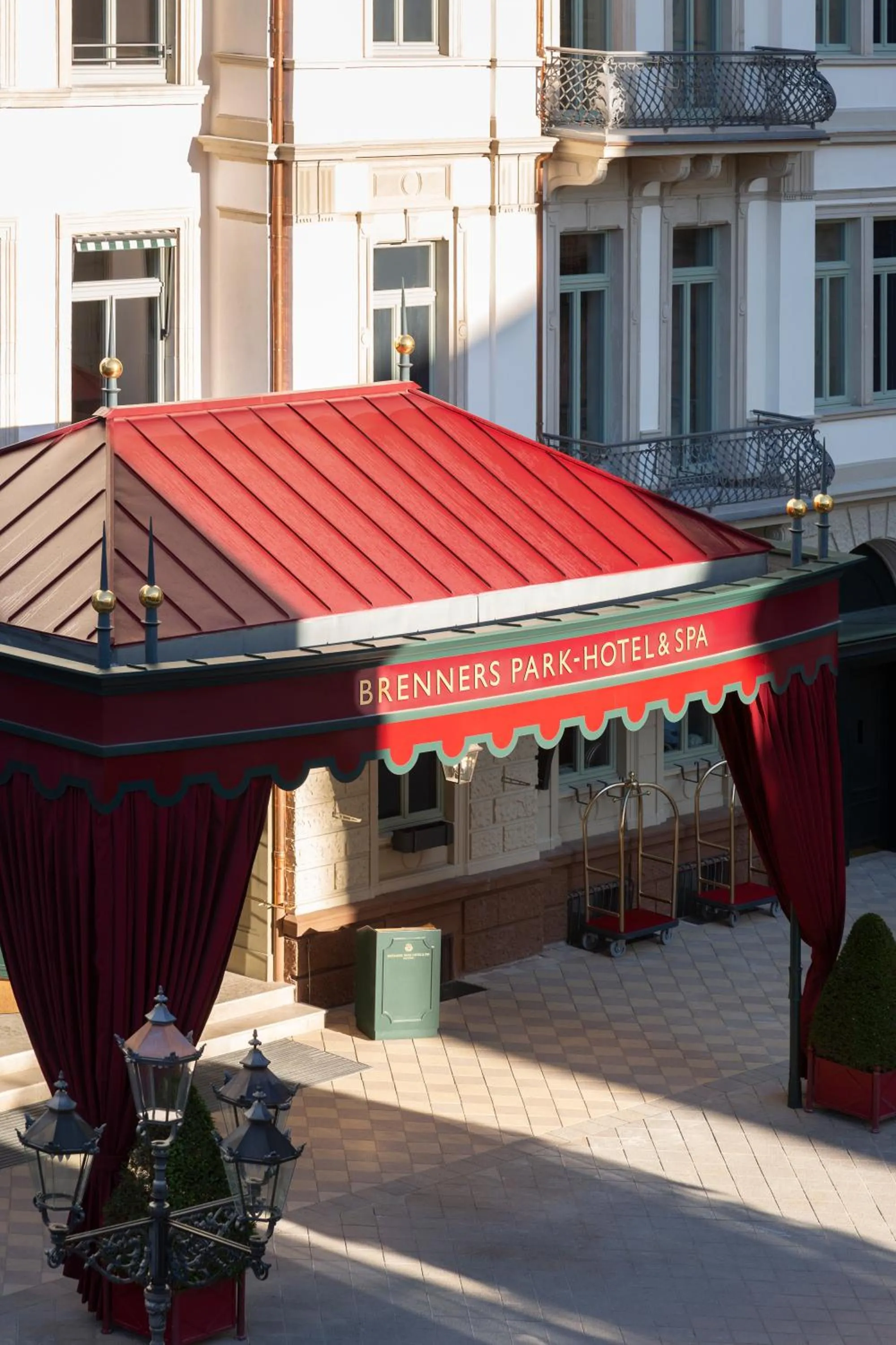 Facade/entrance in Brenners Park Hotel & Spa, Oetker Hotels