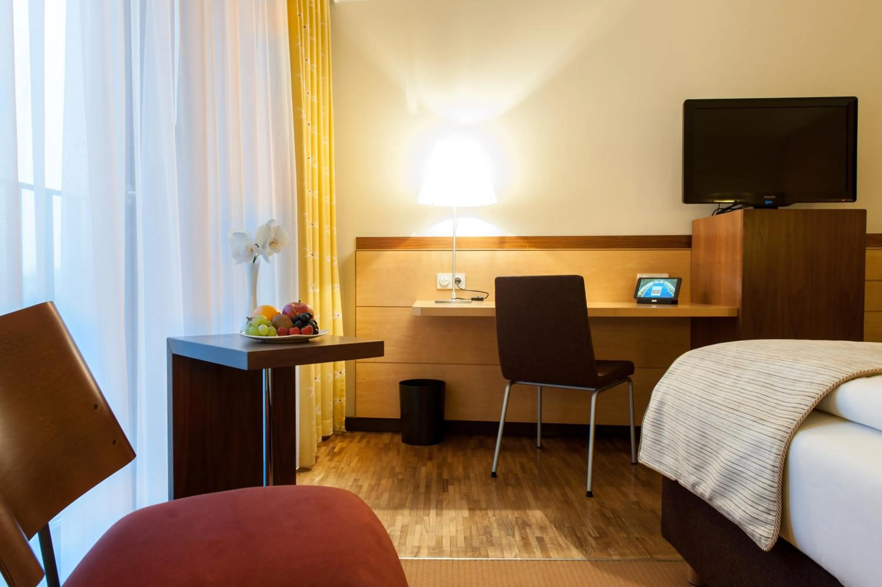 Photo of the whole room, Bed in centrovital Hotel Berlin