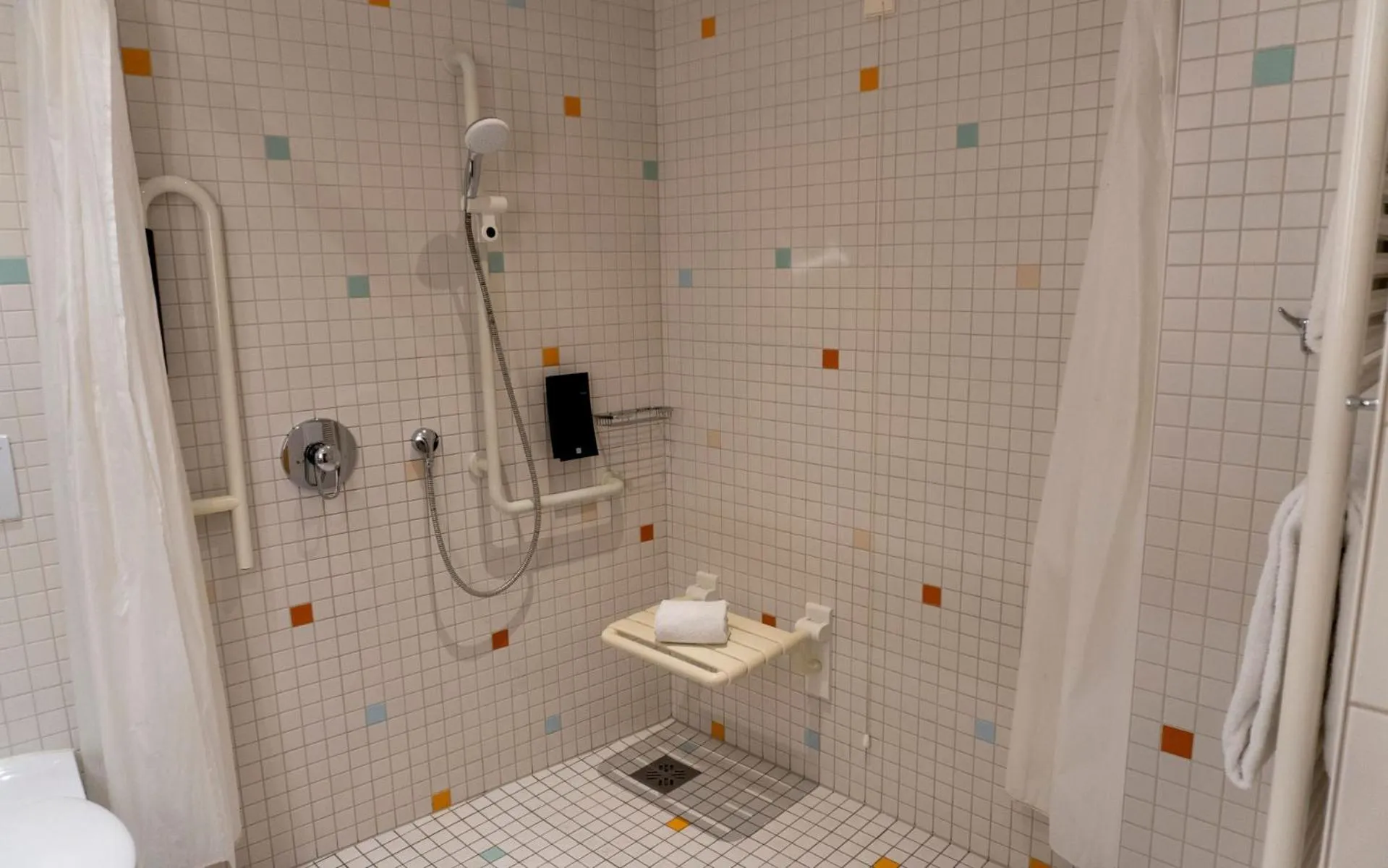 Shower in centrovital Hotel Berlin