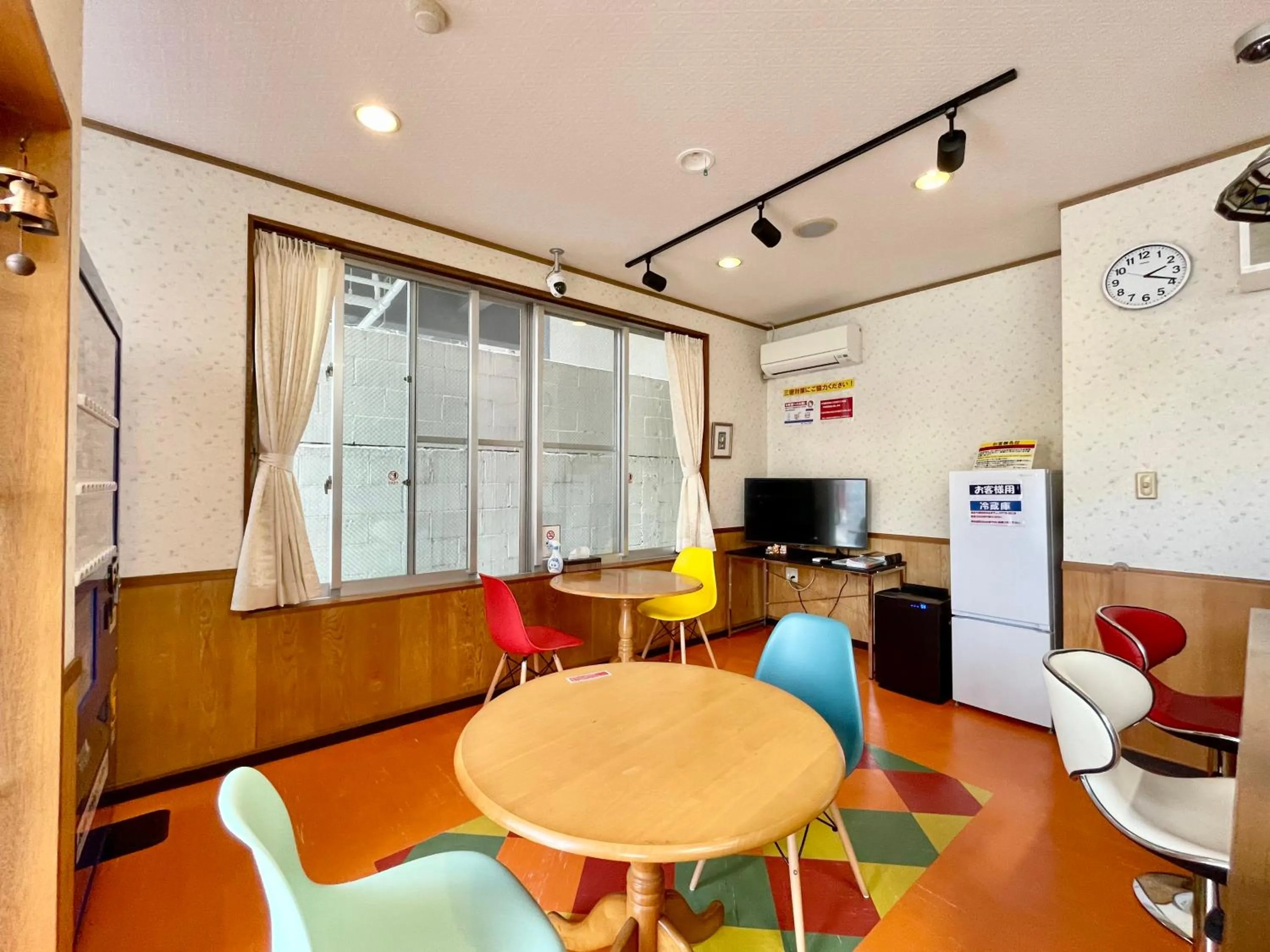 Communal lounge/ TV room in Time Rich