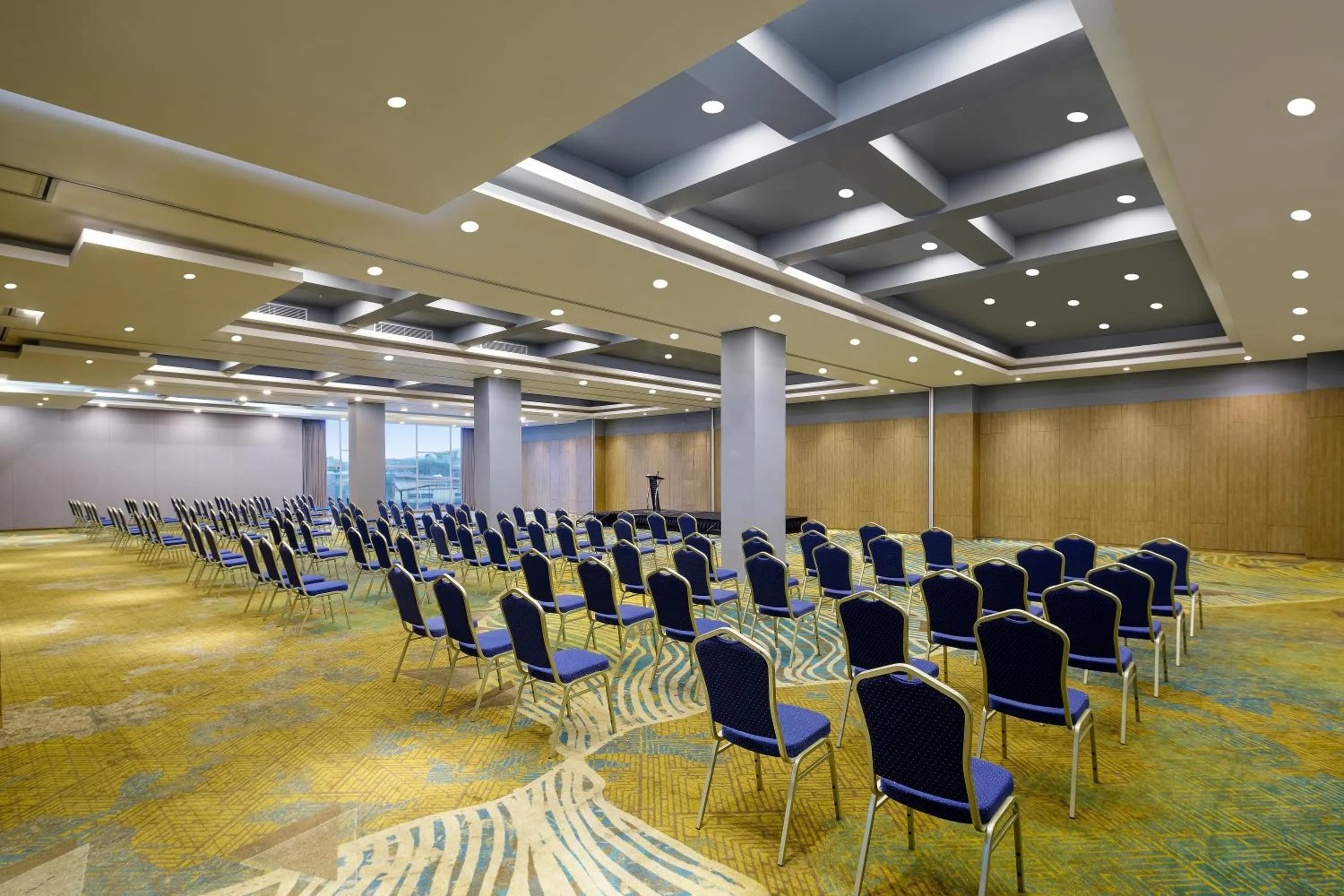 Banquet/Function facilities in Luminor Hotel Purwokerto By WH