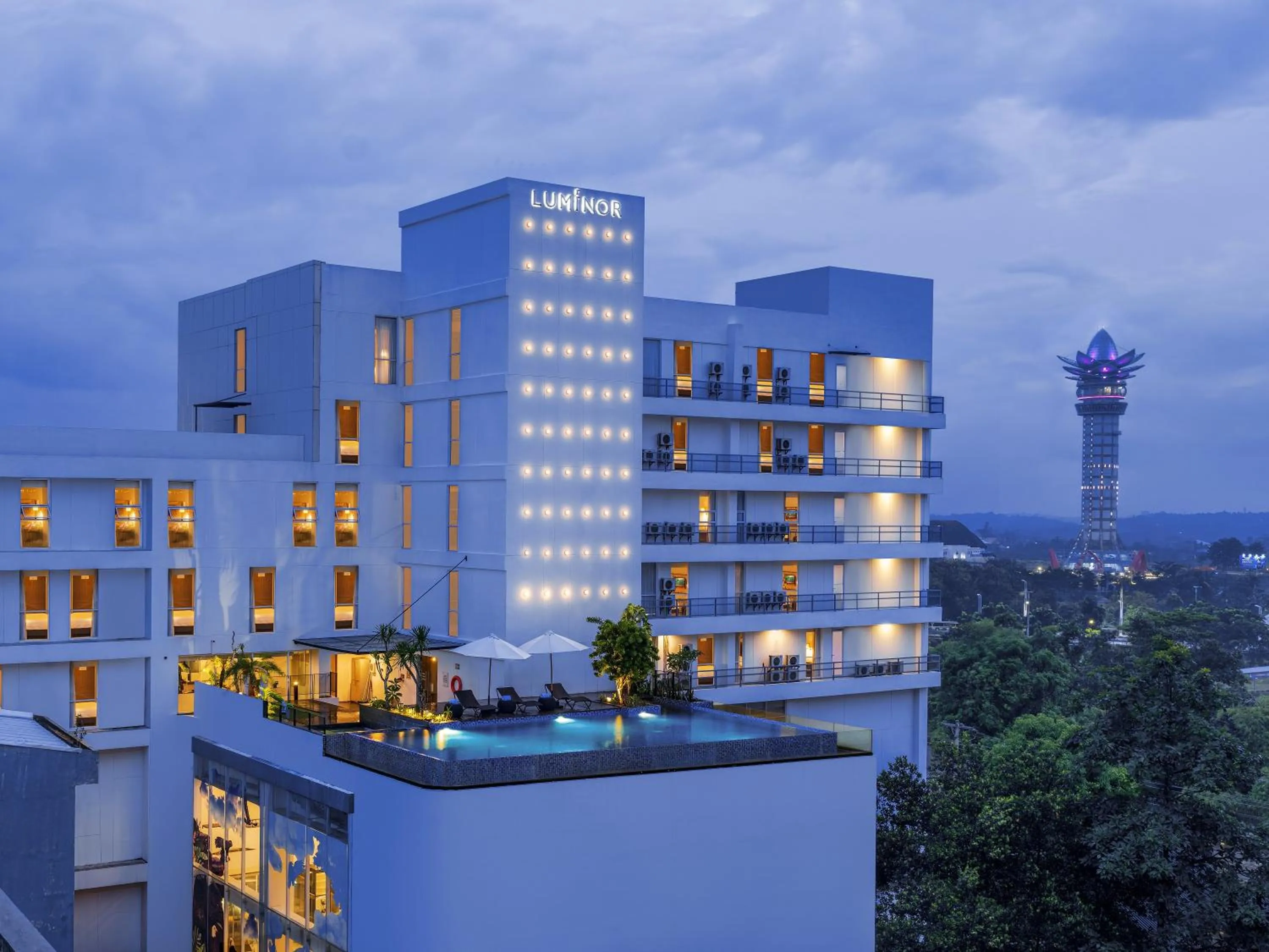 Property building in Luminor Hotel Purwokerto By WH