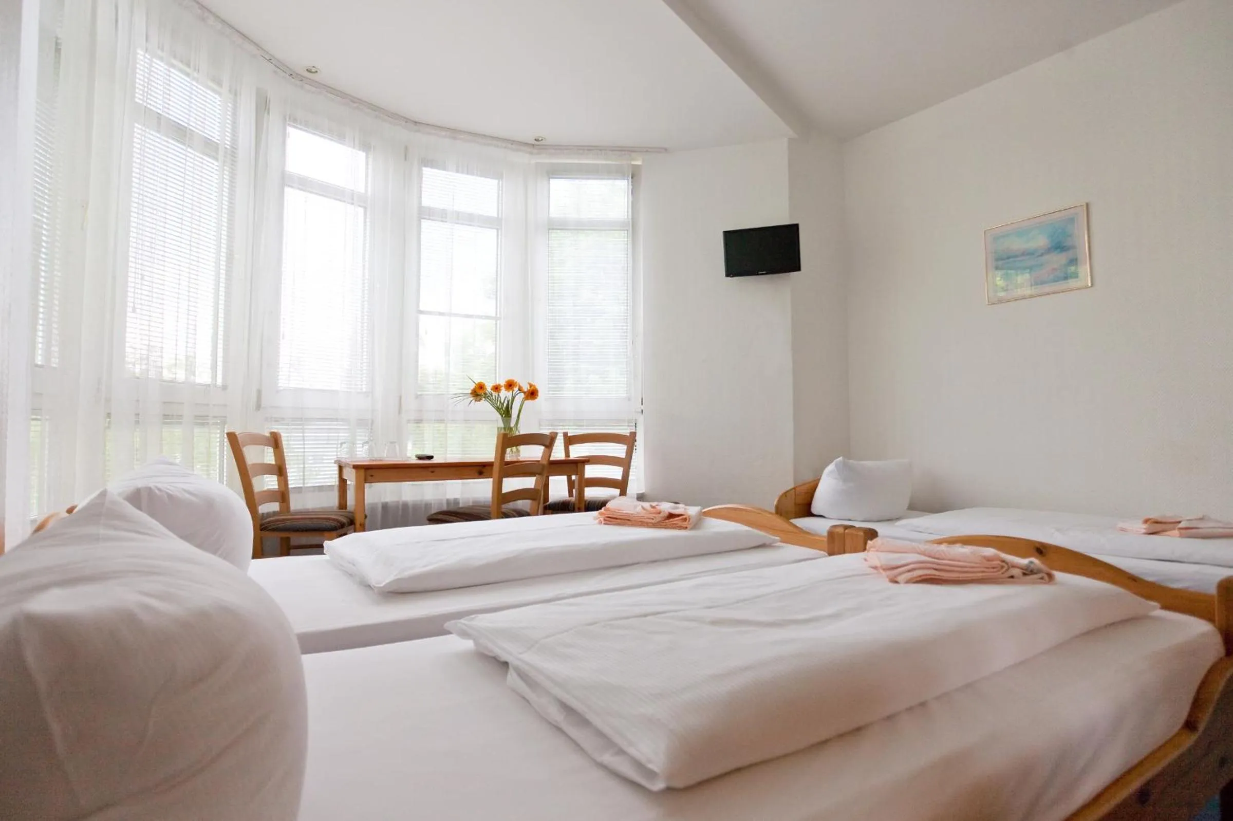 Photo of the whole room, Bed in Hotel Atlantic