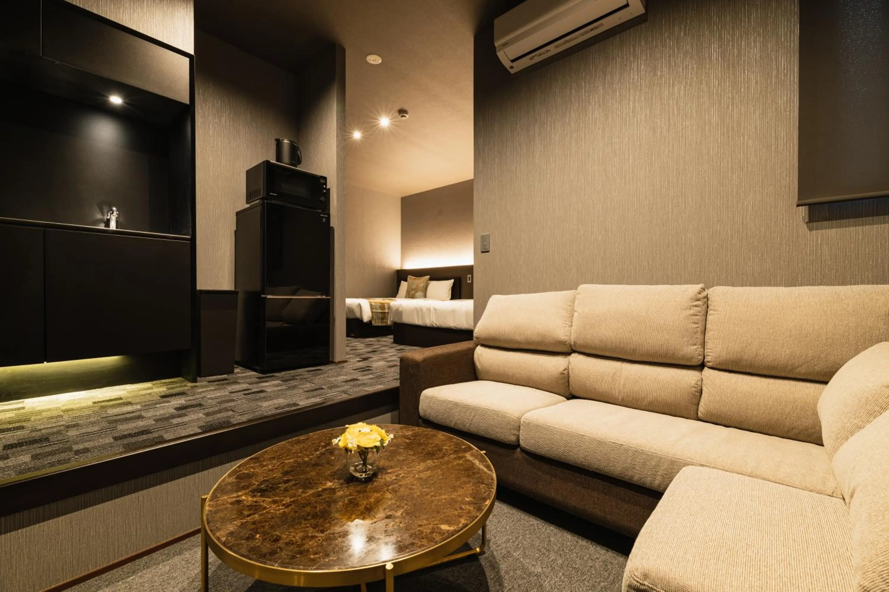 Living room in GRAND BASE Haruyoshi