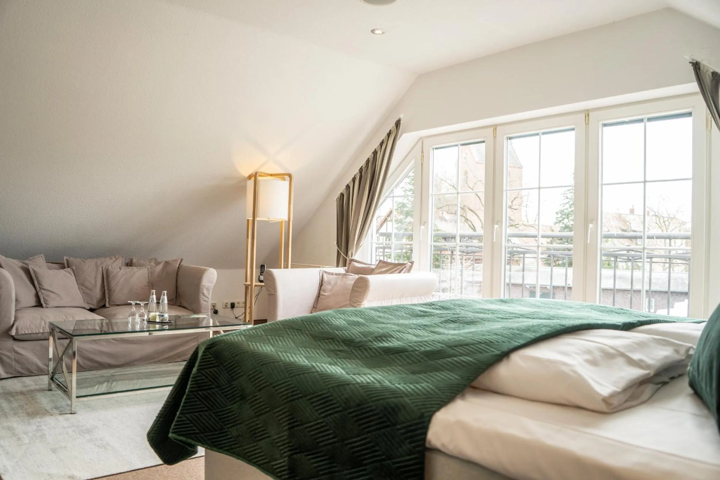 Seating area, Bed in Hotel & Restaurant Am Alten Rhin