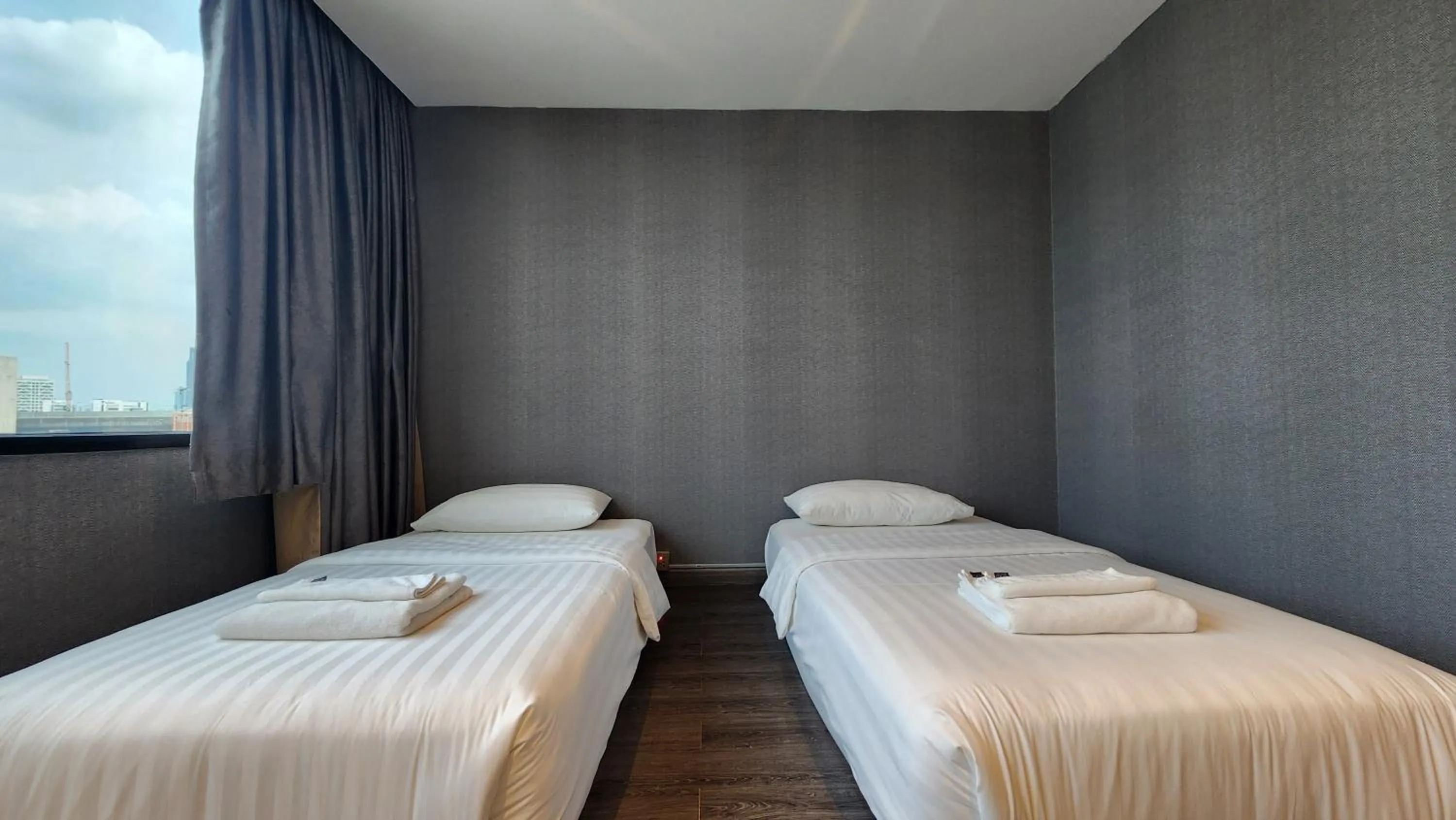 Bed in Happy Station Bangkok