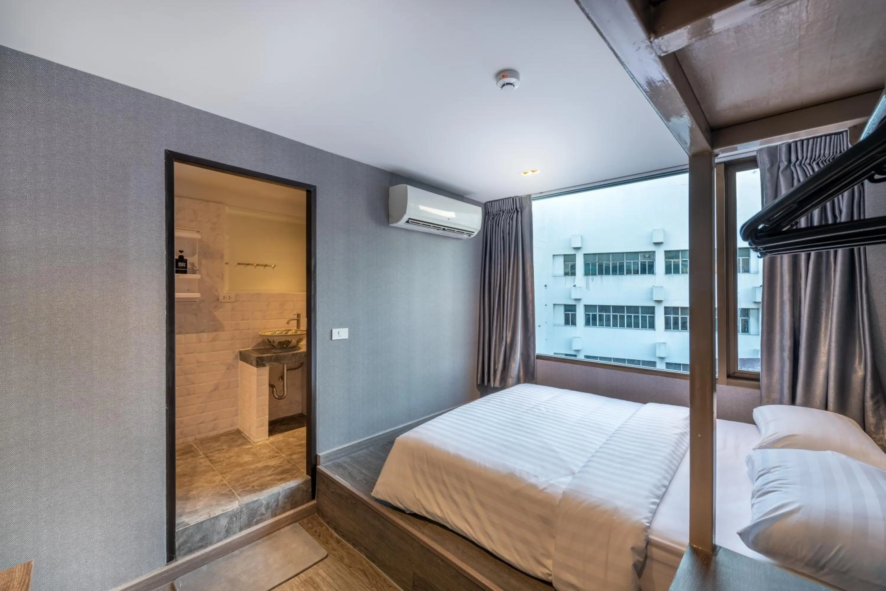 Bed in Happy Station Bangkok