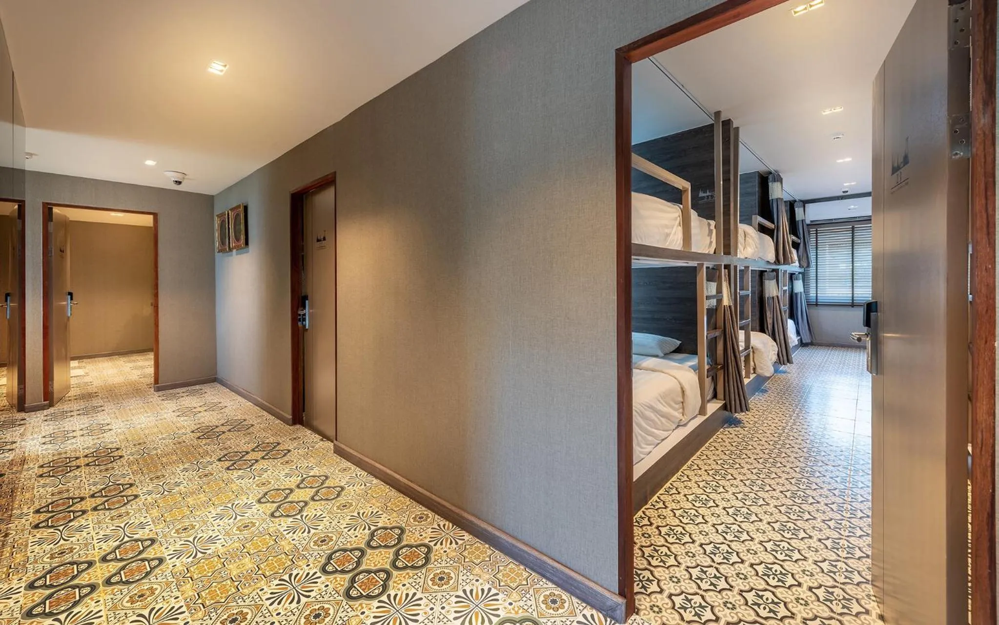 Staff, Bed in Happy Station Bangkok