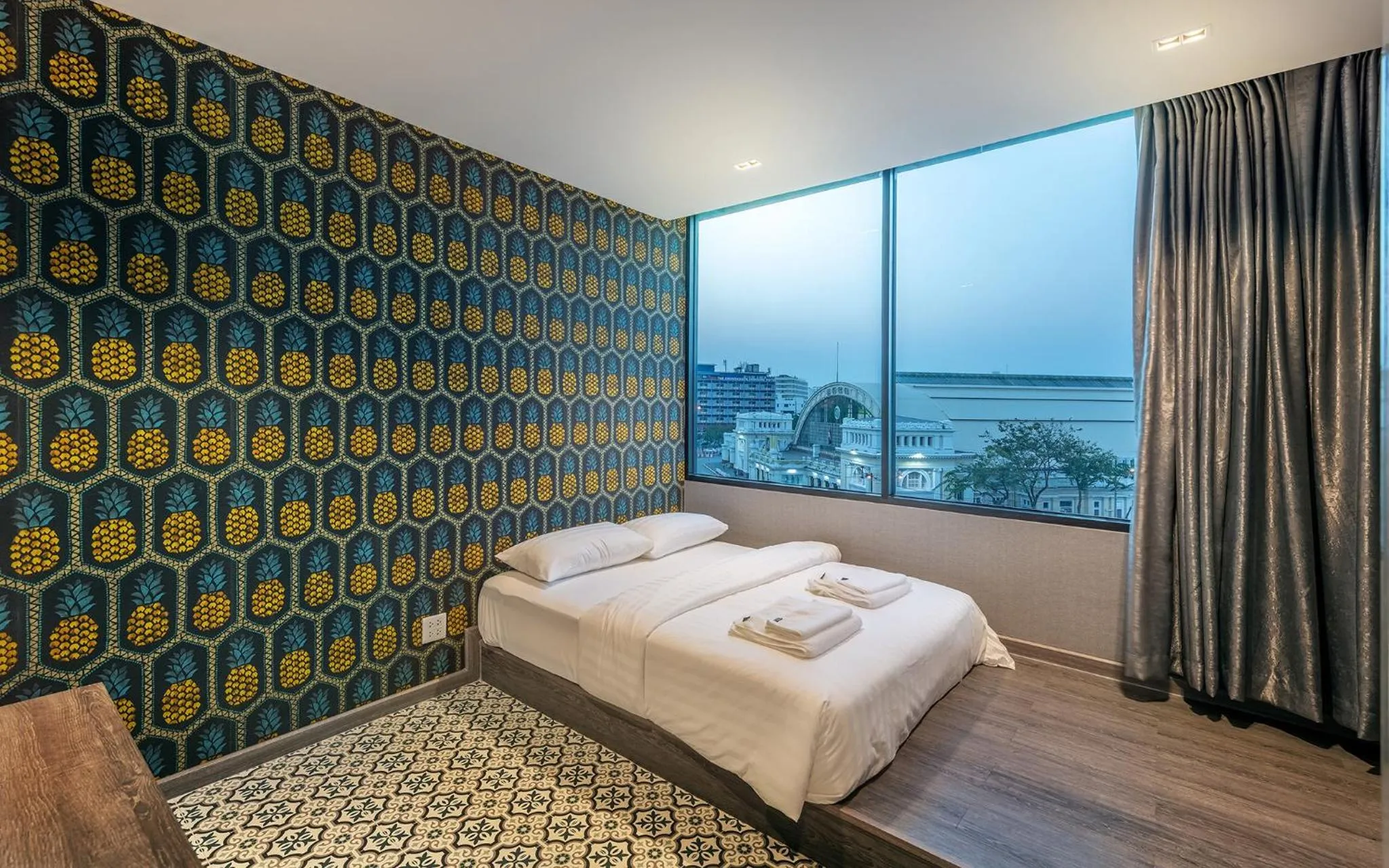 Staff, Bed in Happy Station Bangkok