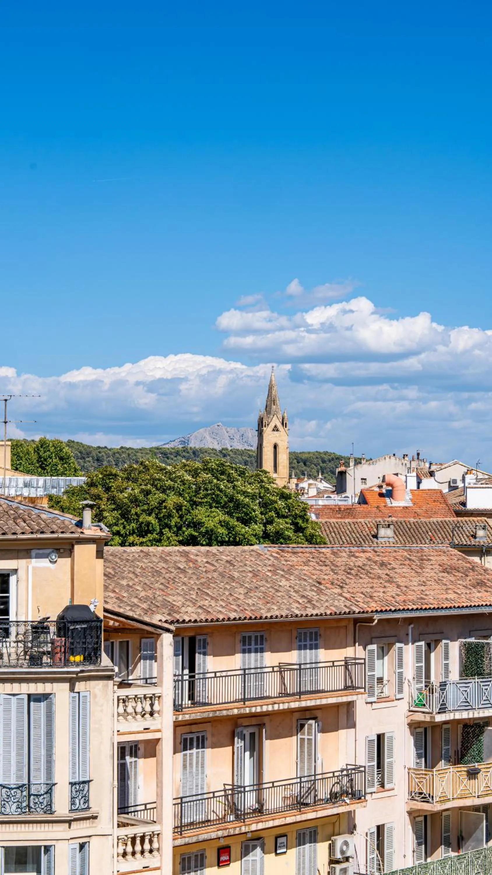 Natural landscape in Hôtel Saint Christophe Aix en Provence Centre Ville