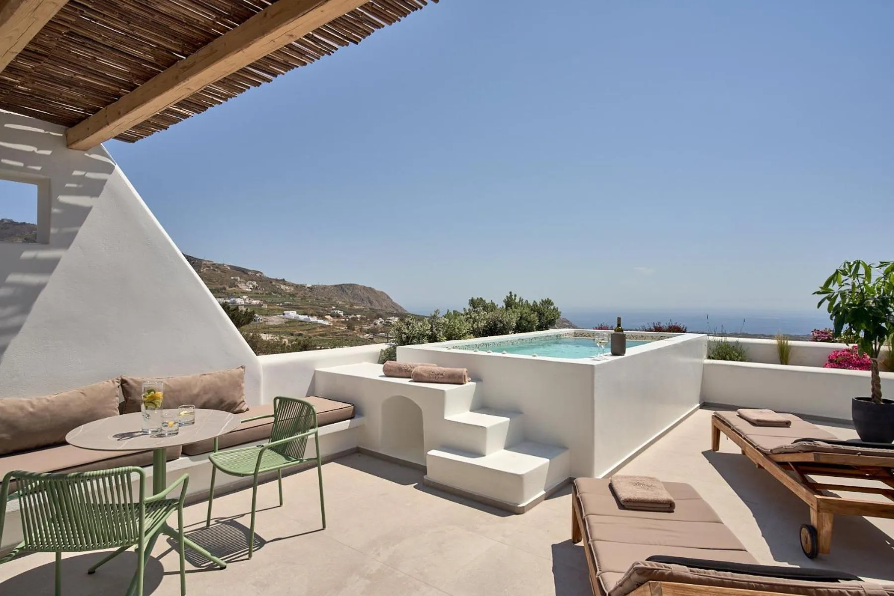 Balcony/Terrace in Alleys All-Suite Hotel & Spa