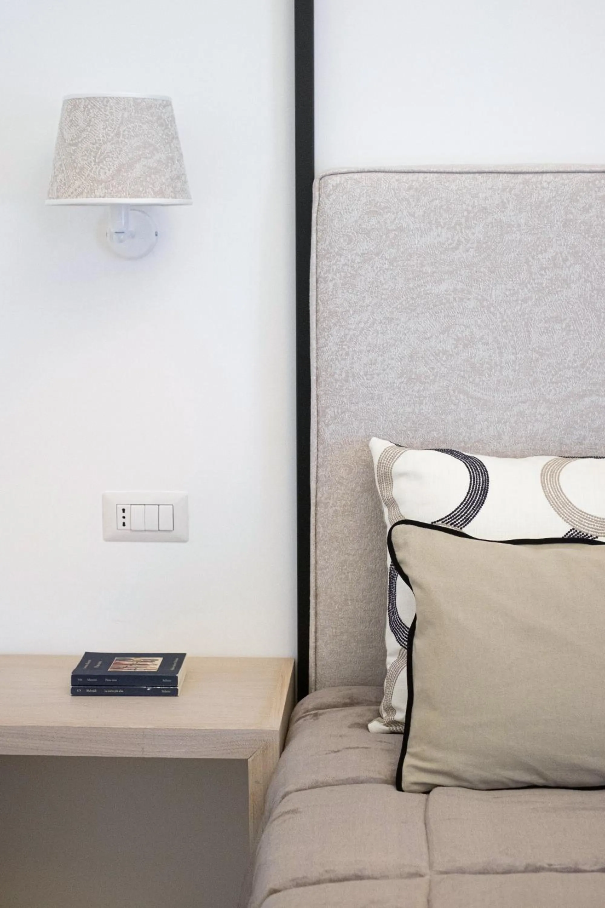 Bedroom, Bed in la dimora di Cornelia