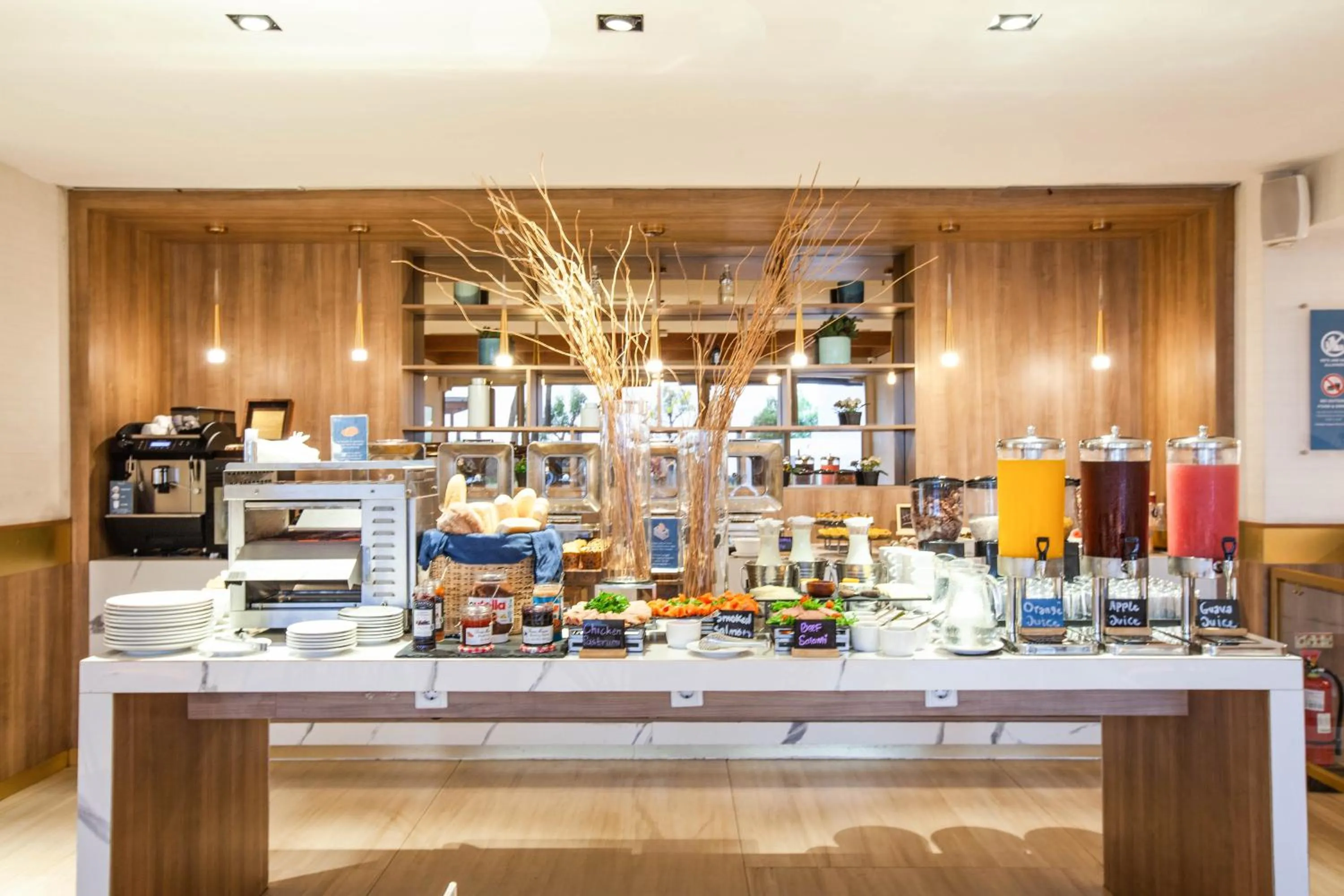 Restaurant/places to eat in Oakwood Apartments PIK Jakarta