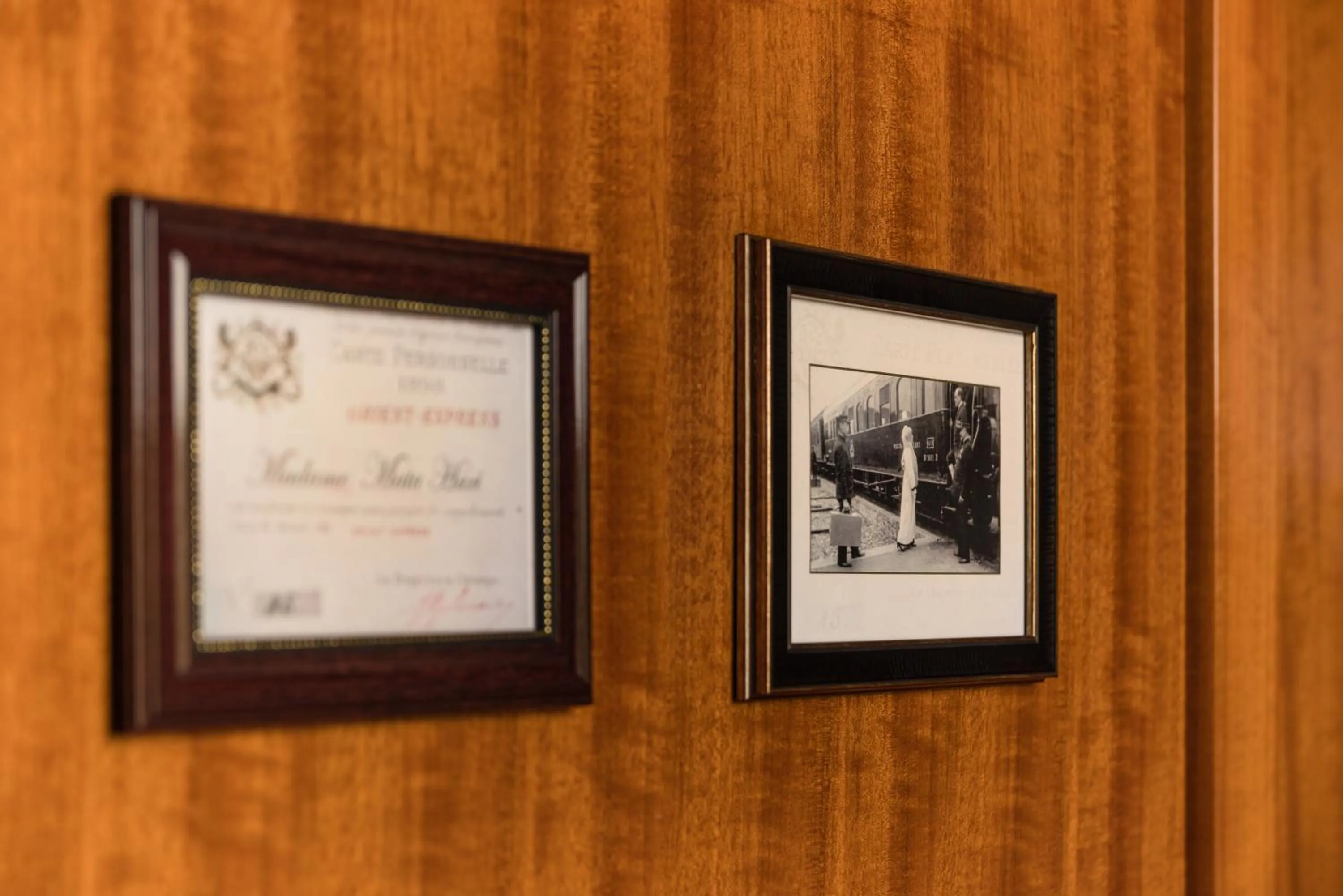 Decorative detail in Hôtel du Train