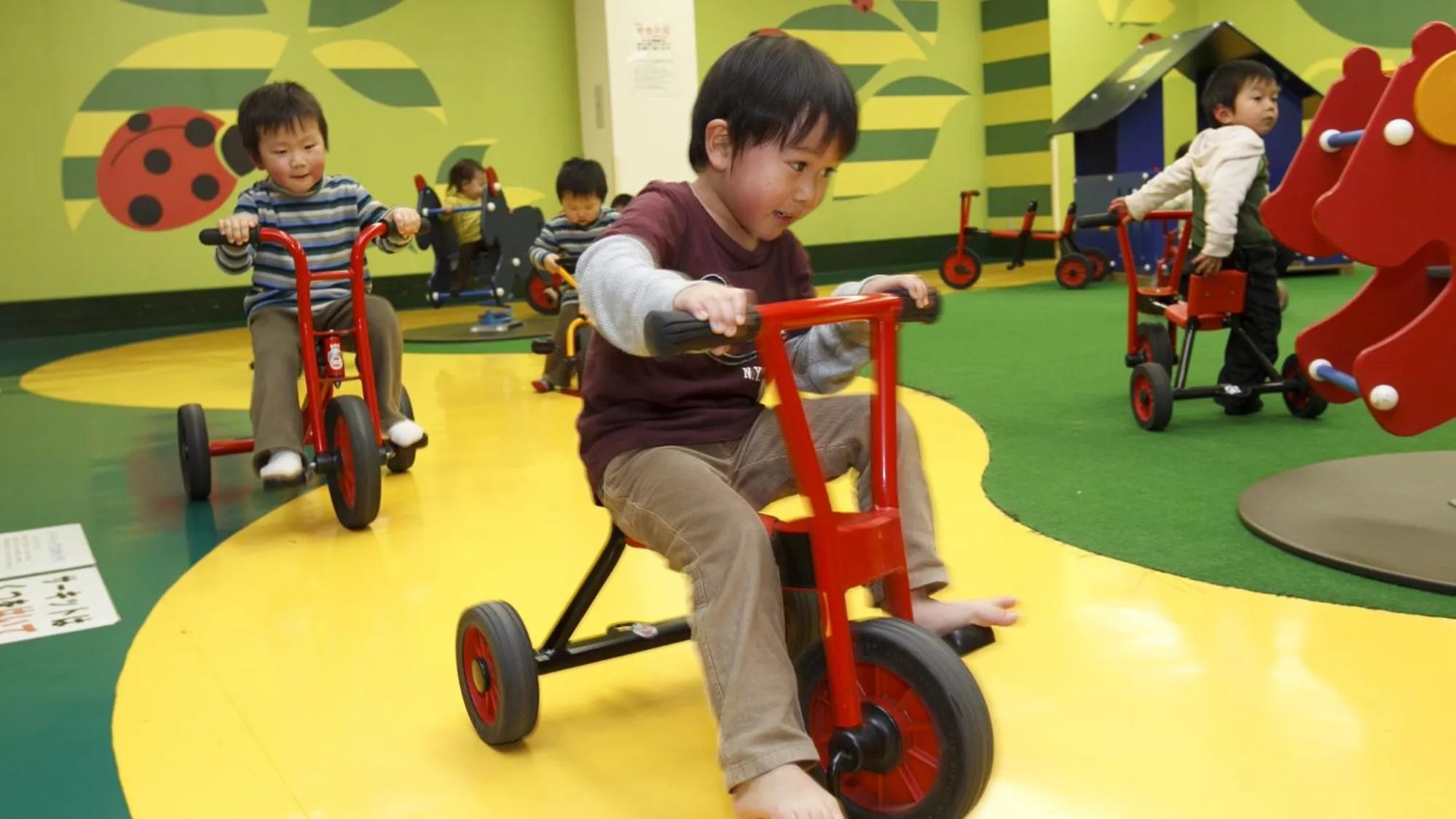 Children play ground in Ryugujo Spa Hotel Mikazuki Fujimitei
