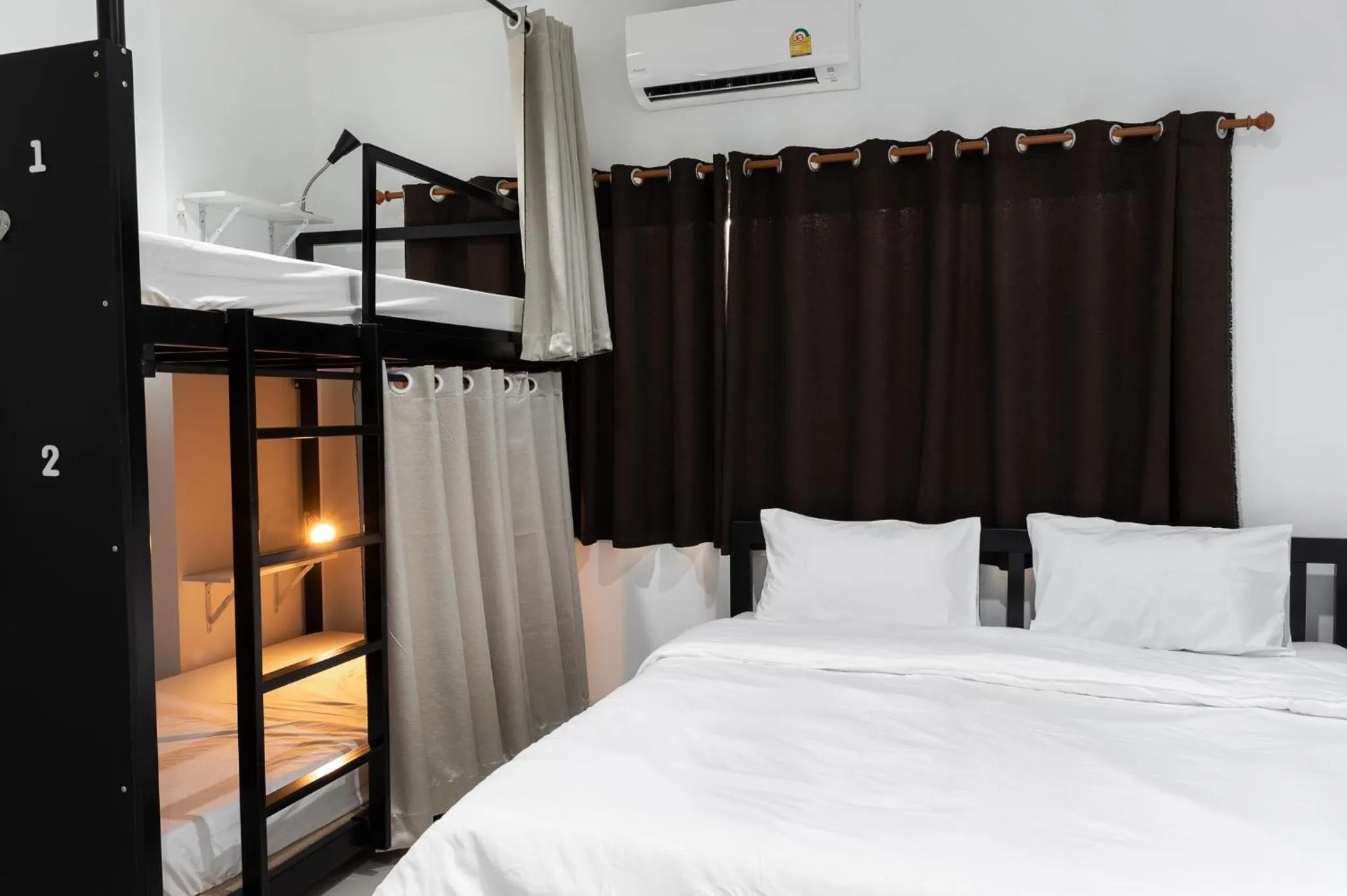 Bed in Munruk Hostel