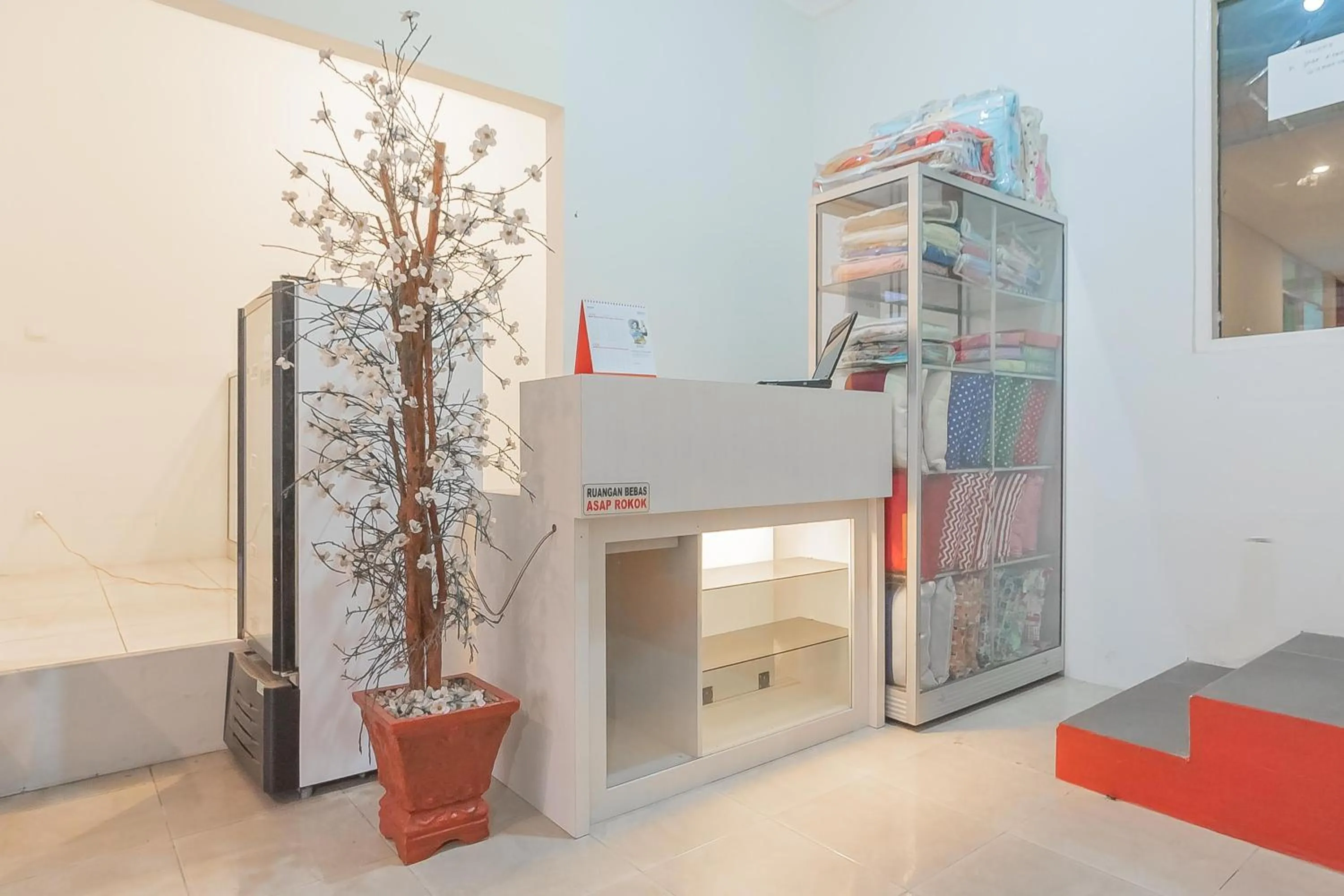 Facade/entrance in RedDoorz at Rajawali KM 5 Palangkaraya